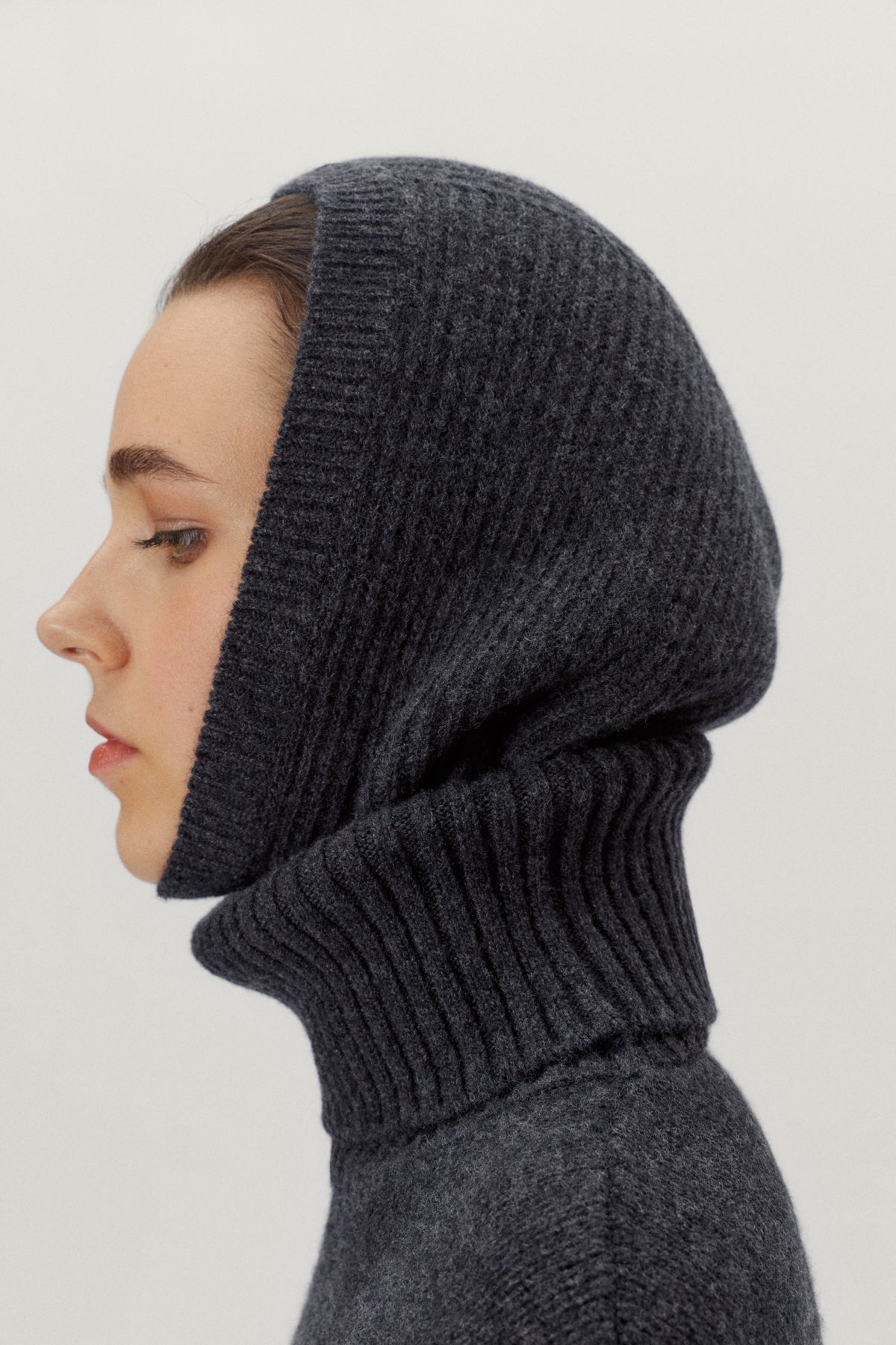 the woolen balaclava ash grey