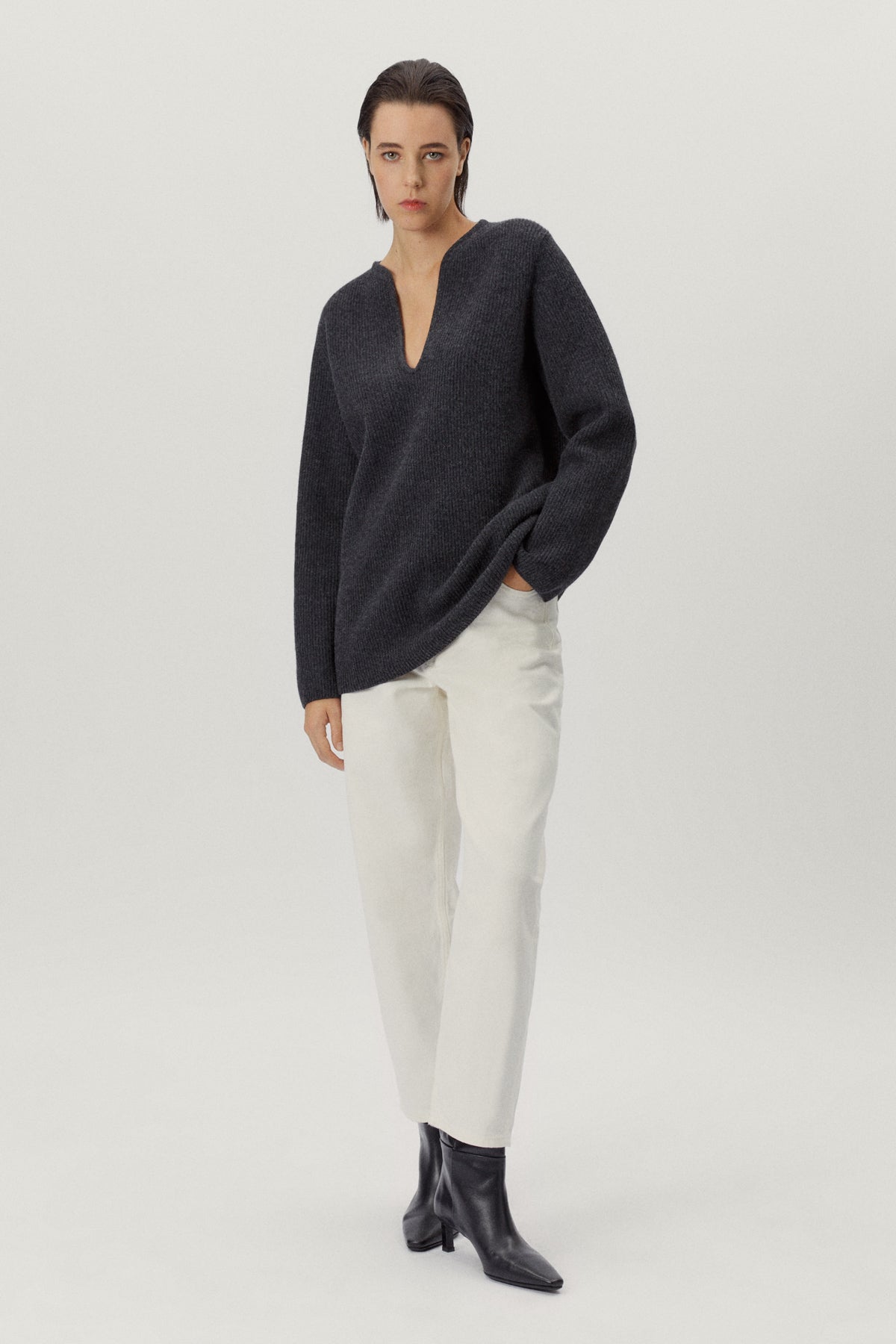 Merino V-Neck Top Over Size Pebble
