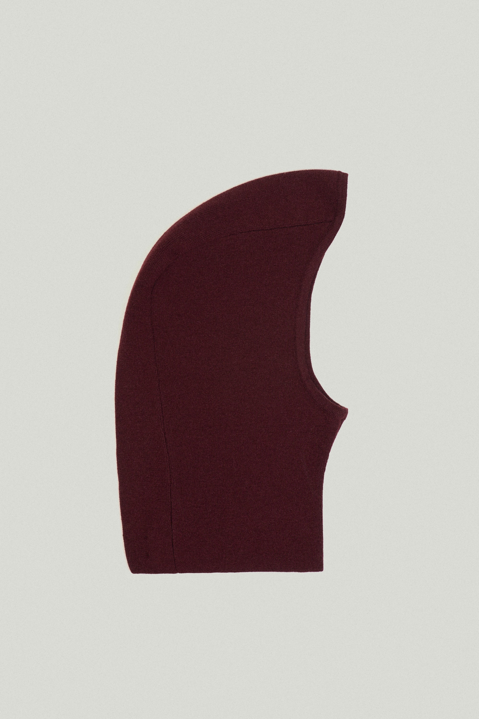 The ultrasoft wool Miniclava merlot