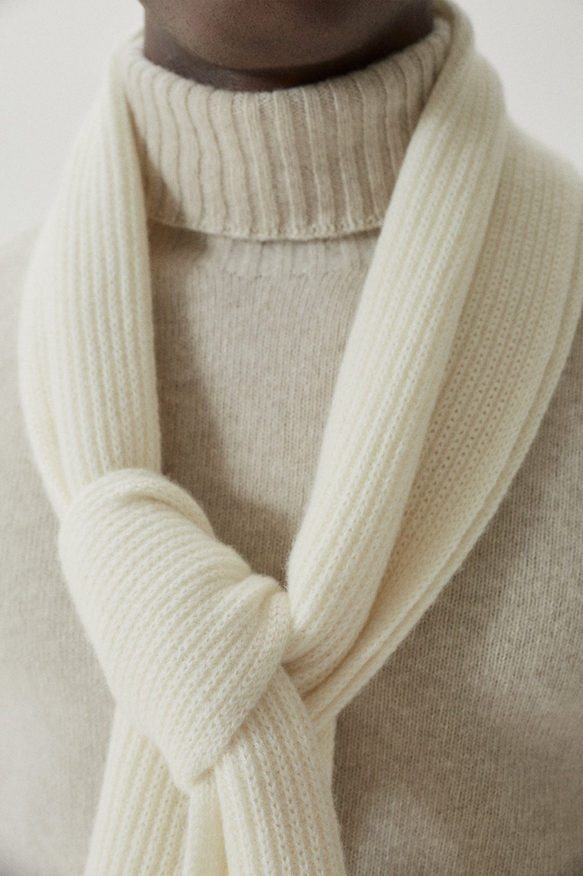 The Superior Cashmere Knit Scarf - Imperfect Version | Snow White