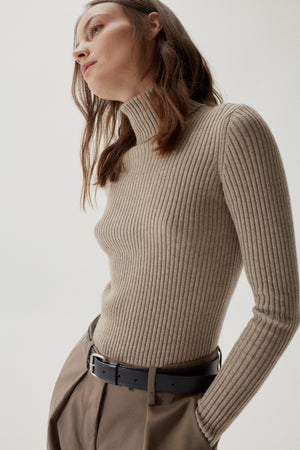 Natural Beige | The Superior Cashmere Ribbed Roll-Neck