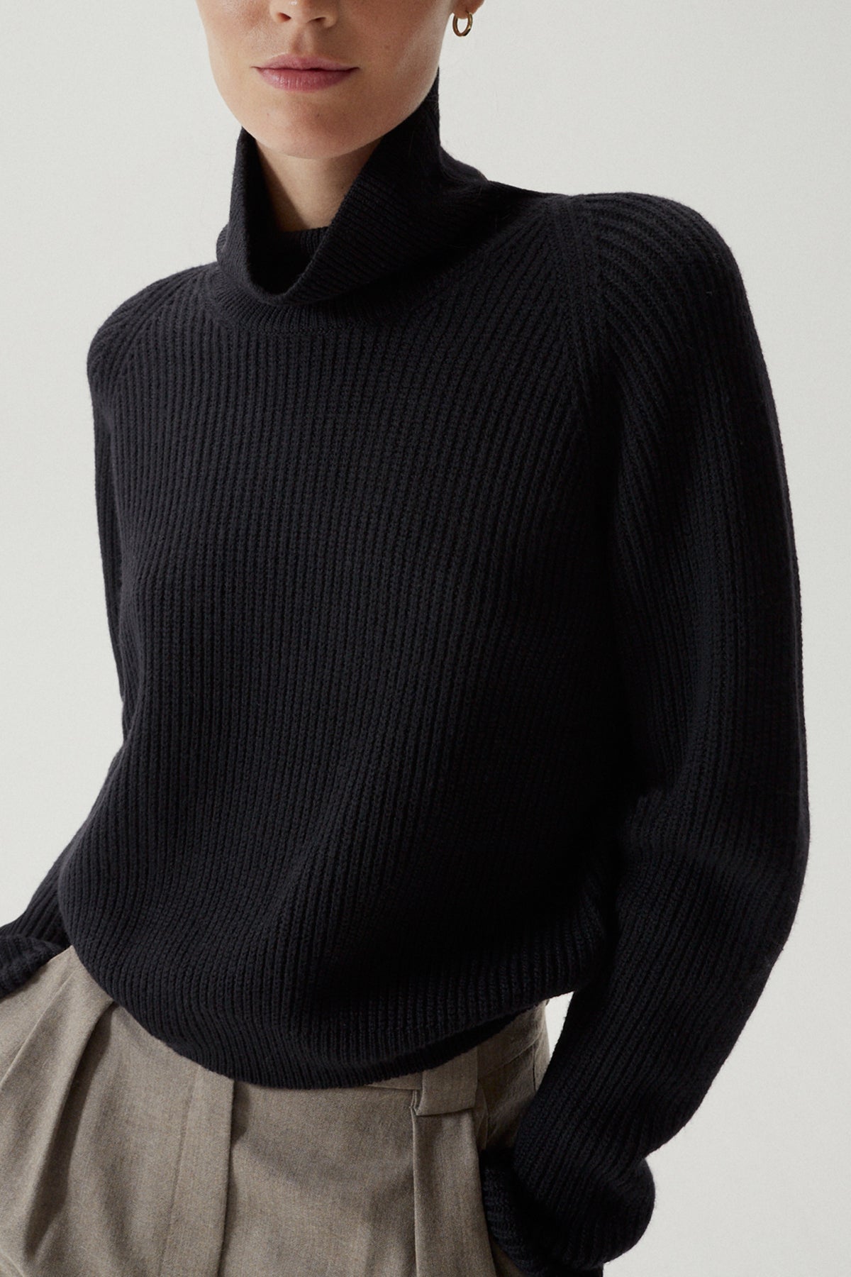 The Merino Wool Cropped High-Neck - Imperfect Version | Black