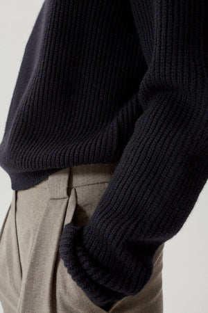 Black | The Merino Wool Cropped High-Neck