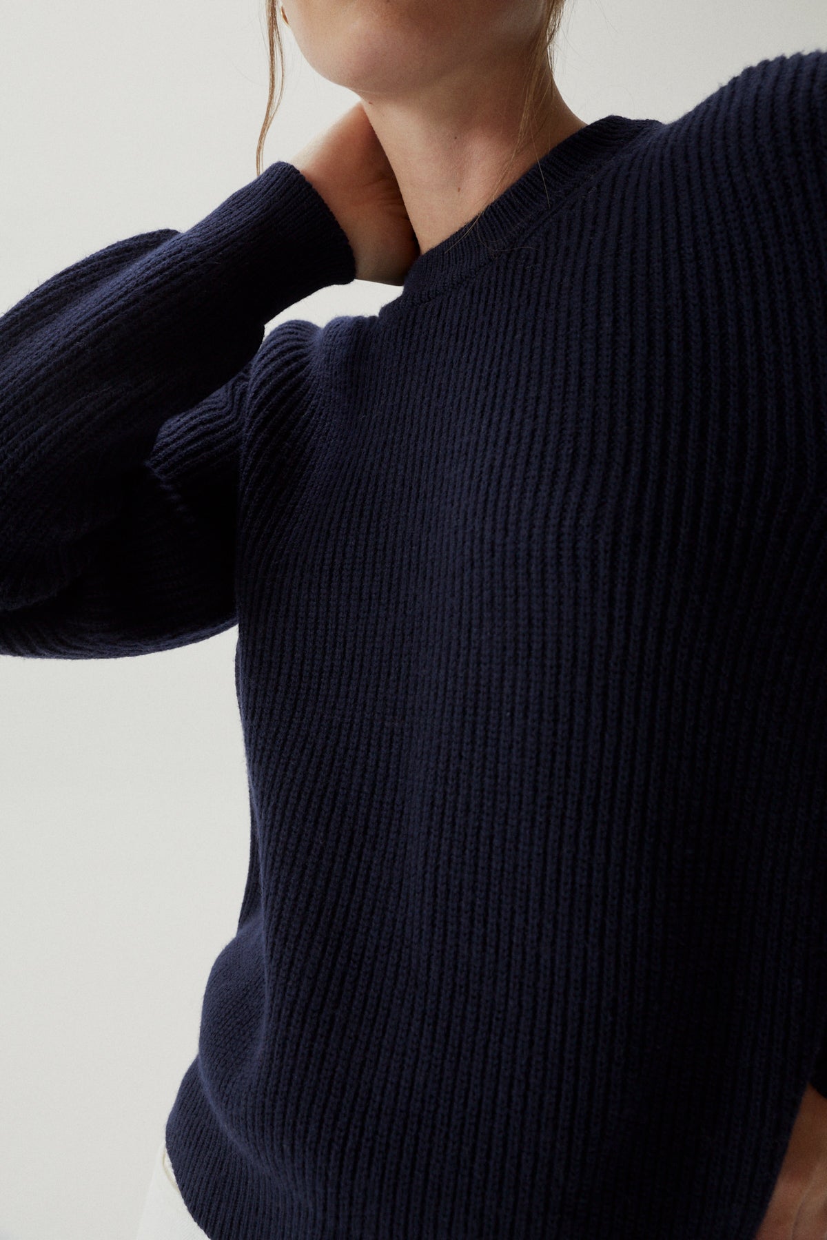 the wool perkins sweater oxford blue