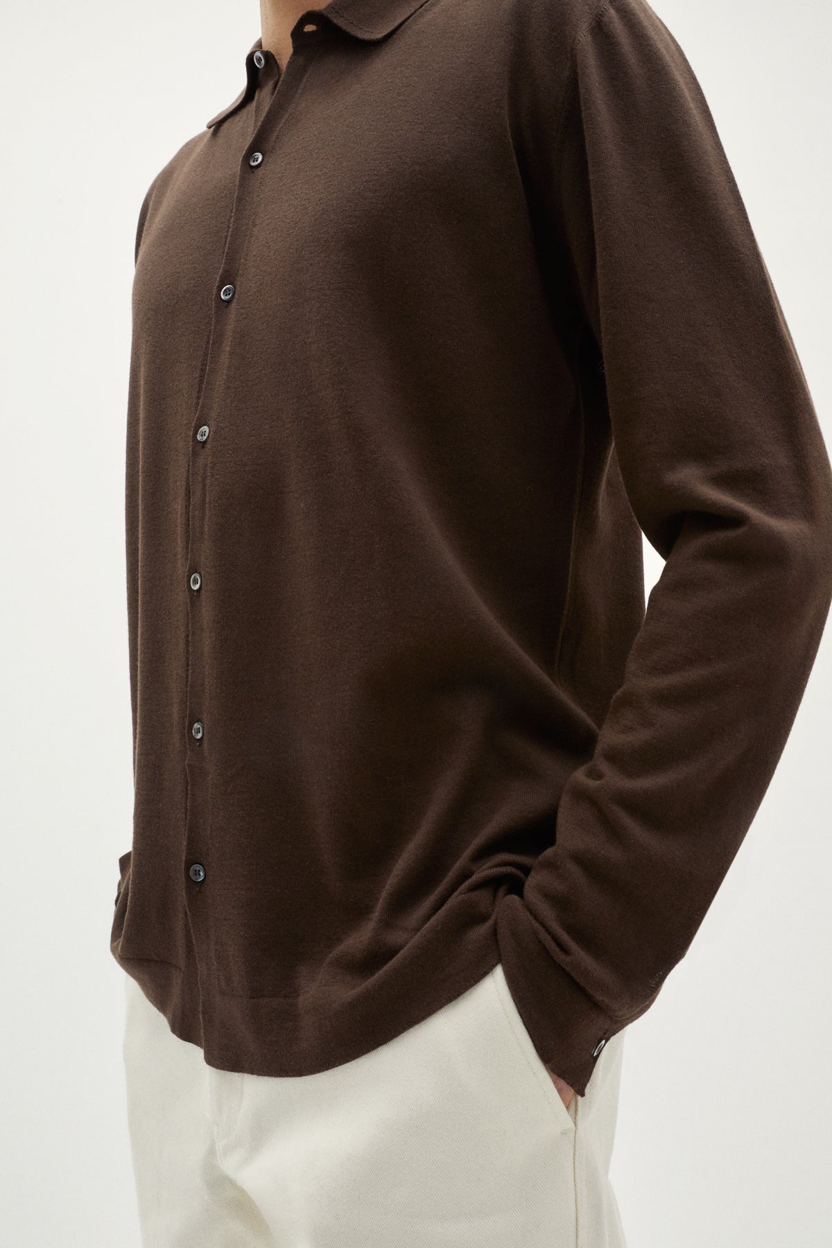 the organic cotton knit shirt mocha brown