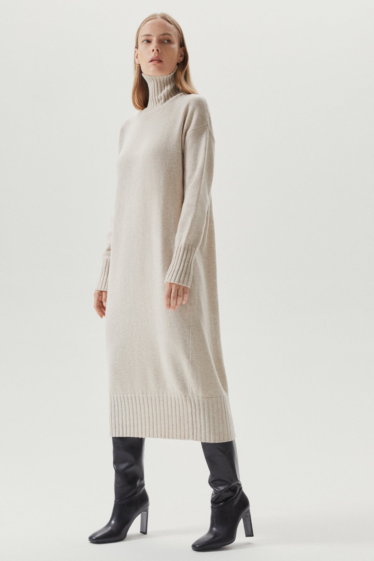 the woolen oversize dress ecru