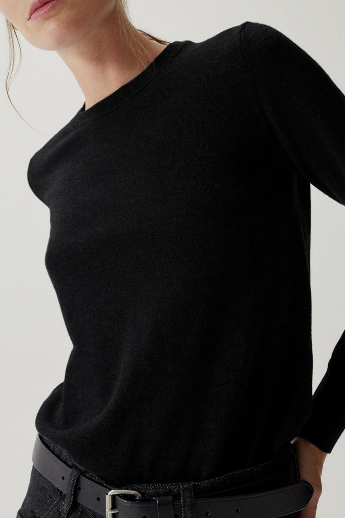 The Ultrasoft Wool Round-Neck - Imperfect Version | Black