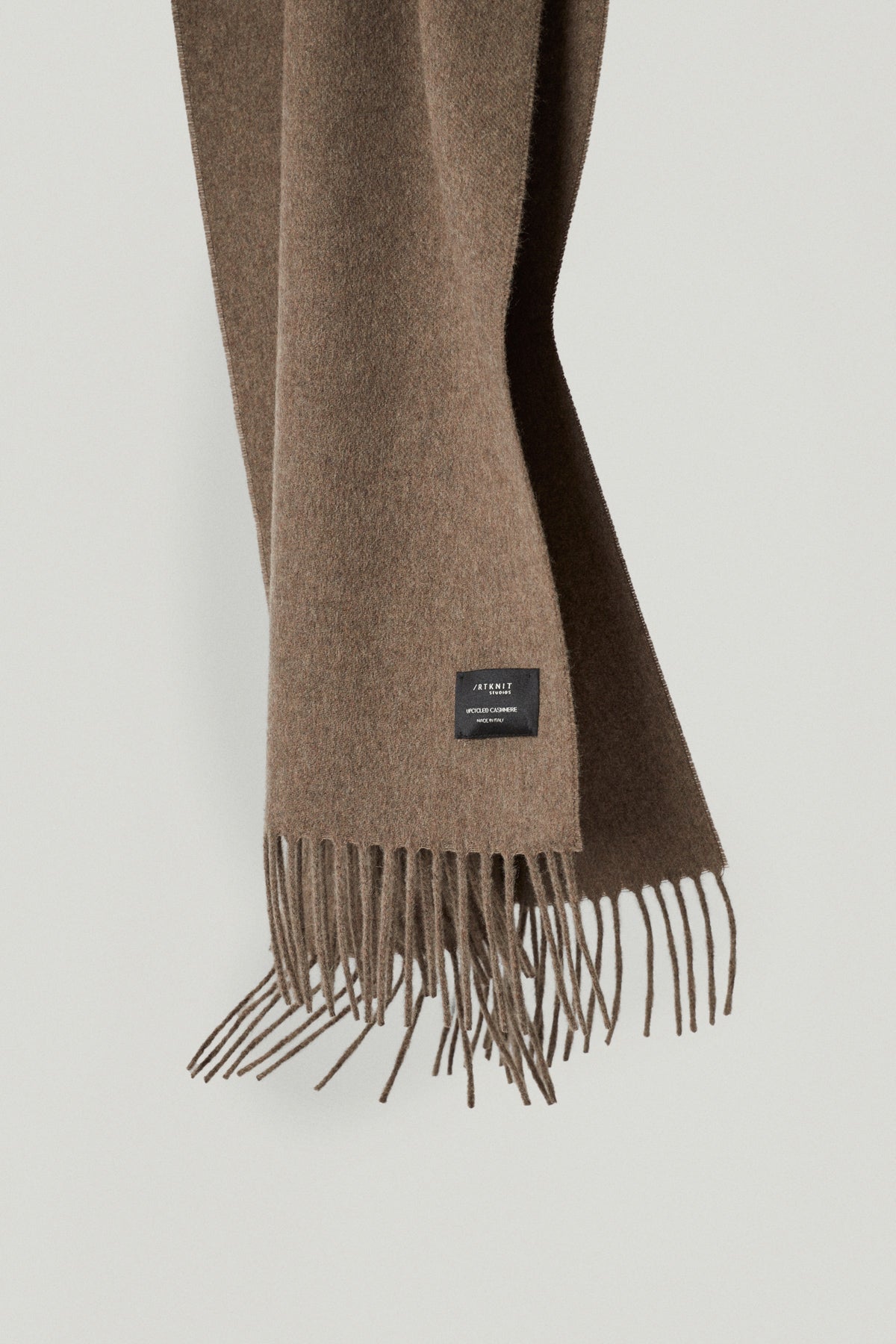 the regenerated cashmere scarf natural brown