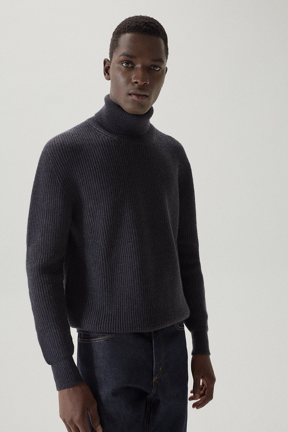 The Wool Turtleneck Sweaterdark grey
