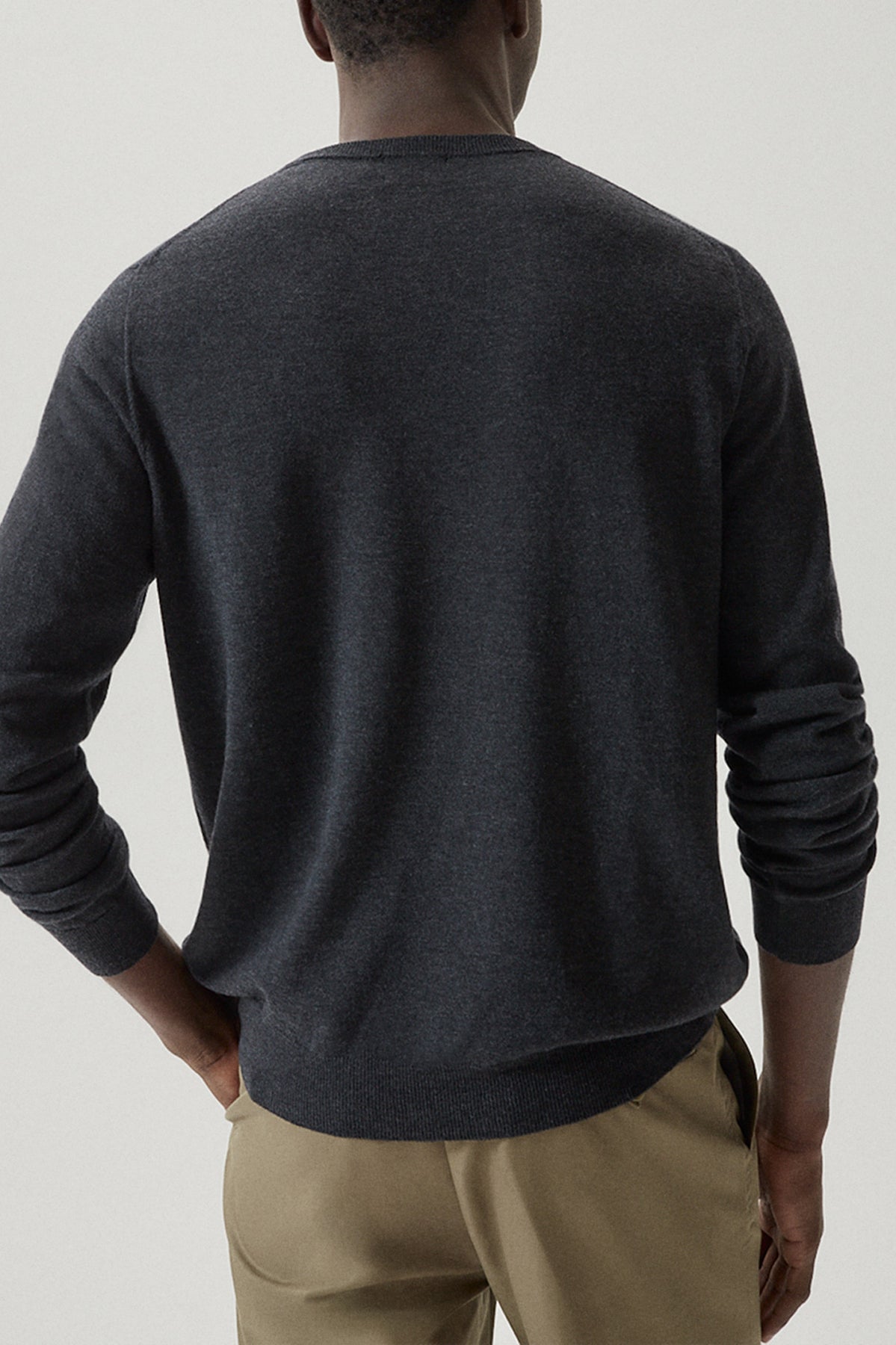 the ultrasoft wool round neck imperfect version dark grey