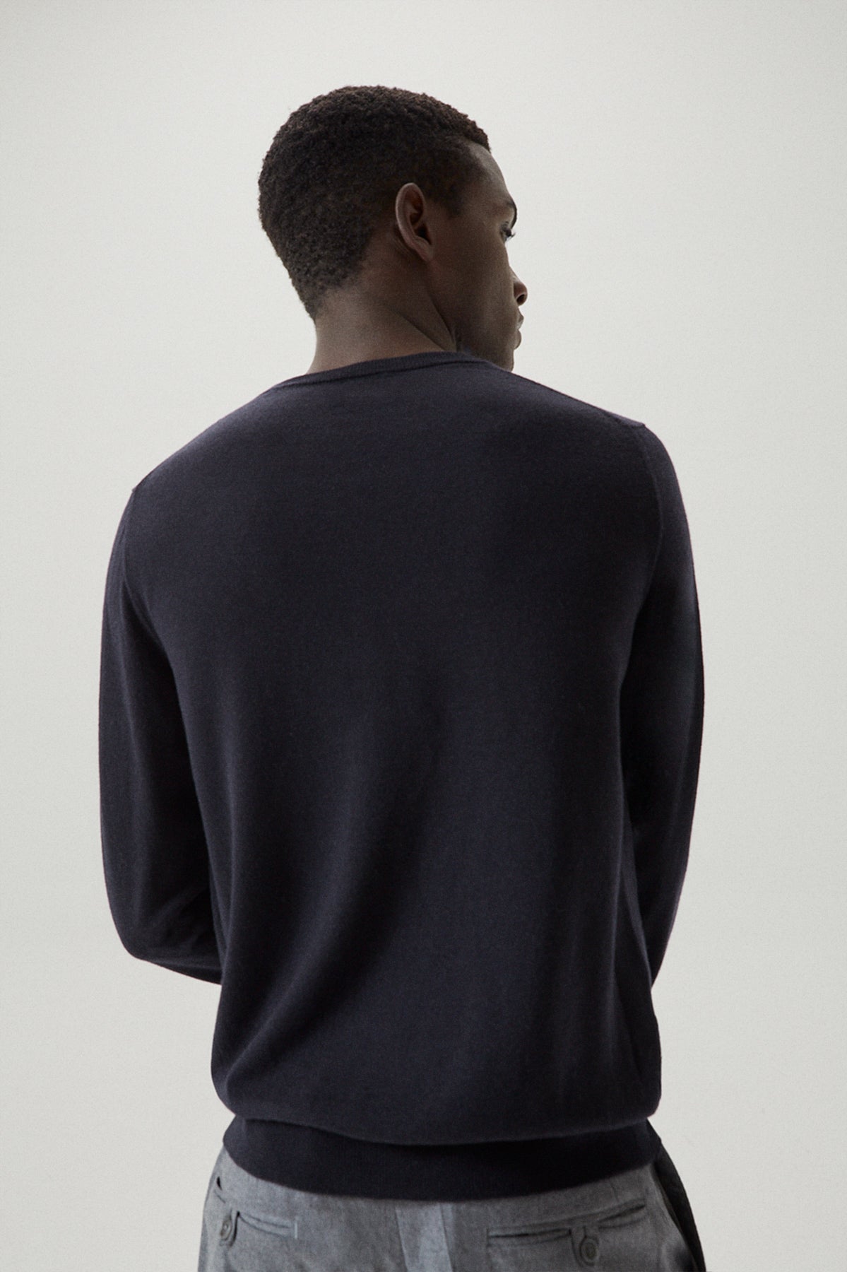 the ultrasoft wool round neck imperfect version midnight blue