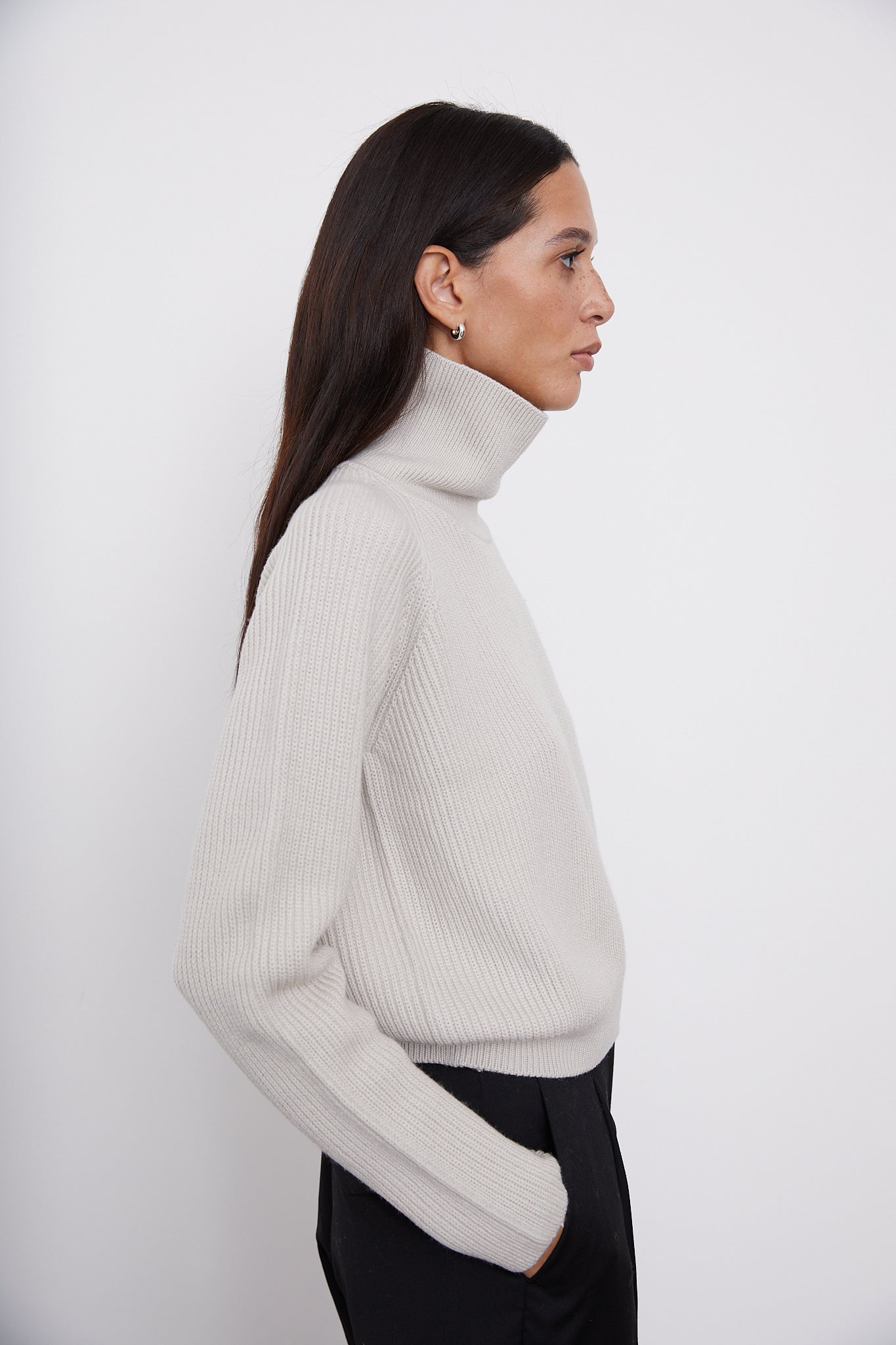 The Merino Wool Cropped High-Neck pearl