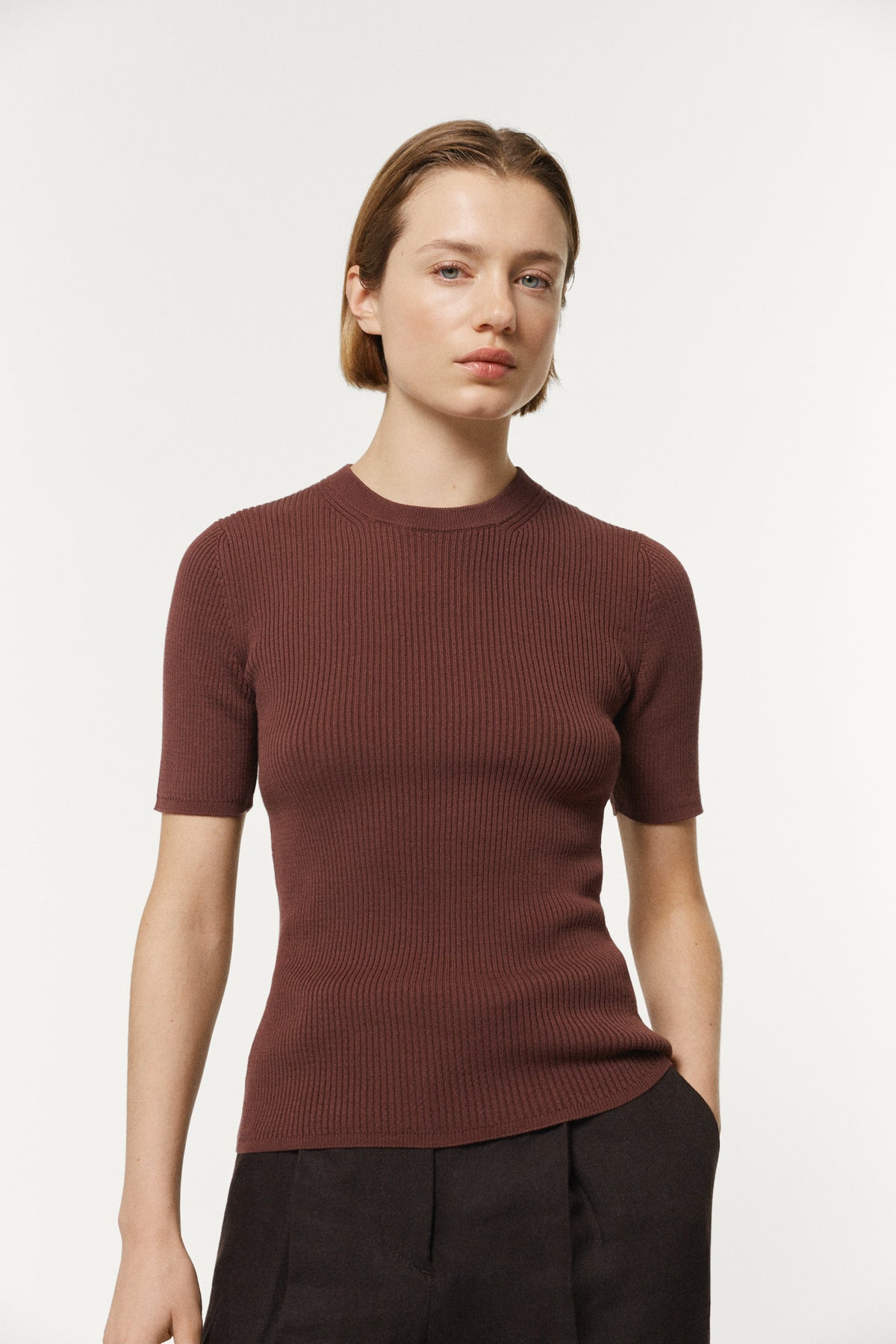 The Organic Cotton Ribbed Tee Mahogany