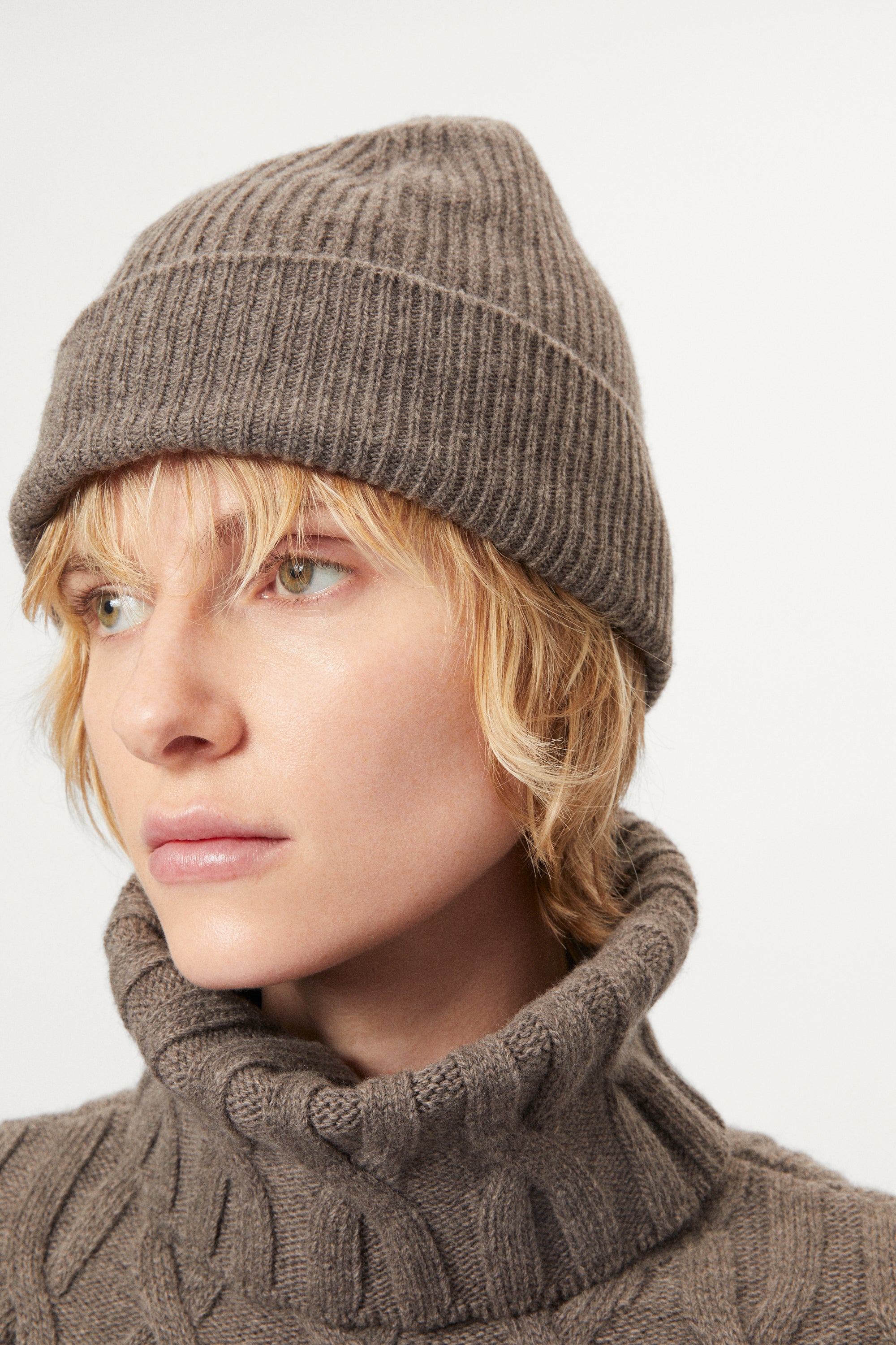 The Woolen Ribbed Beanie