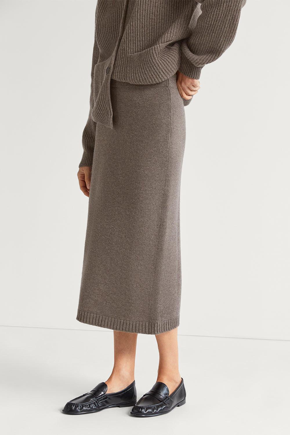 The Woolen Pencil Skirt Taupe