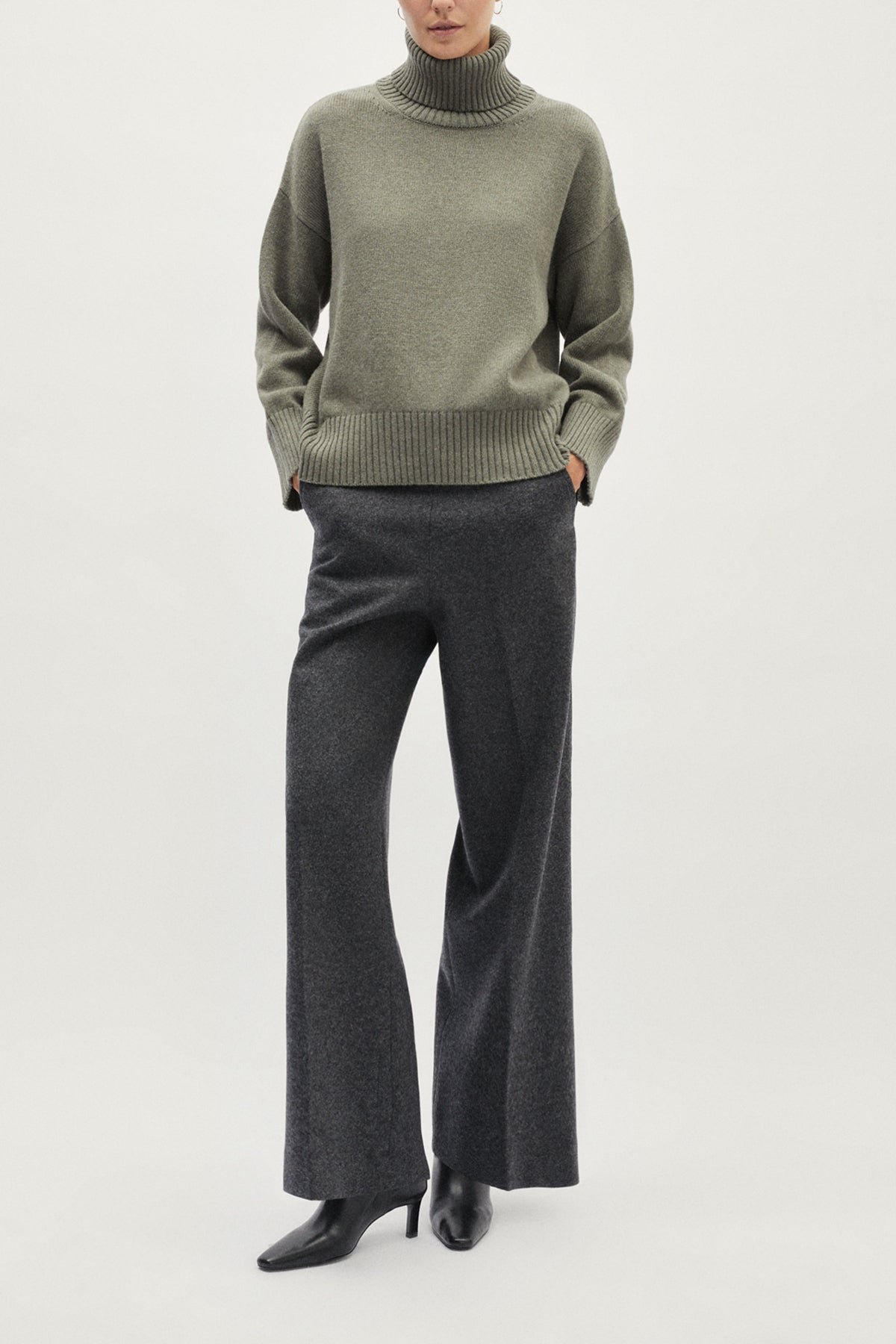 The Woolen Chunky Roll-Neck
