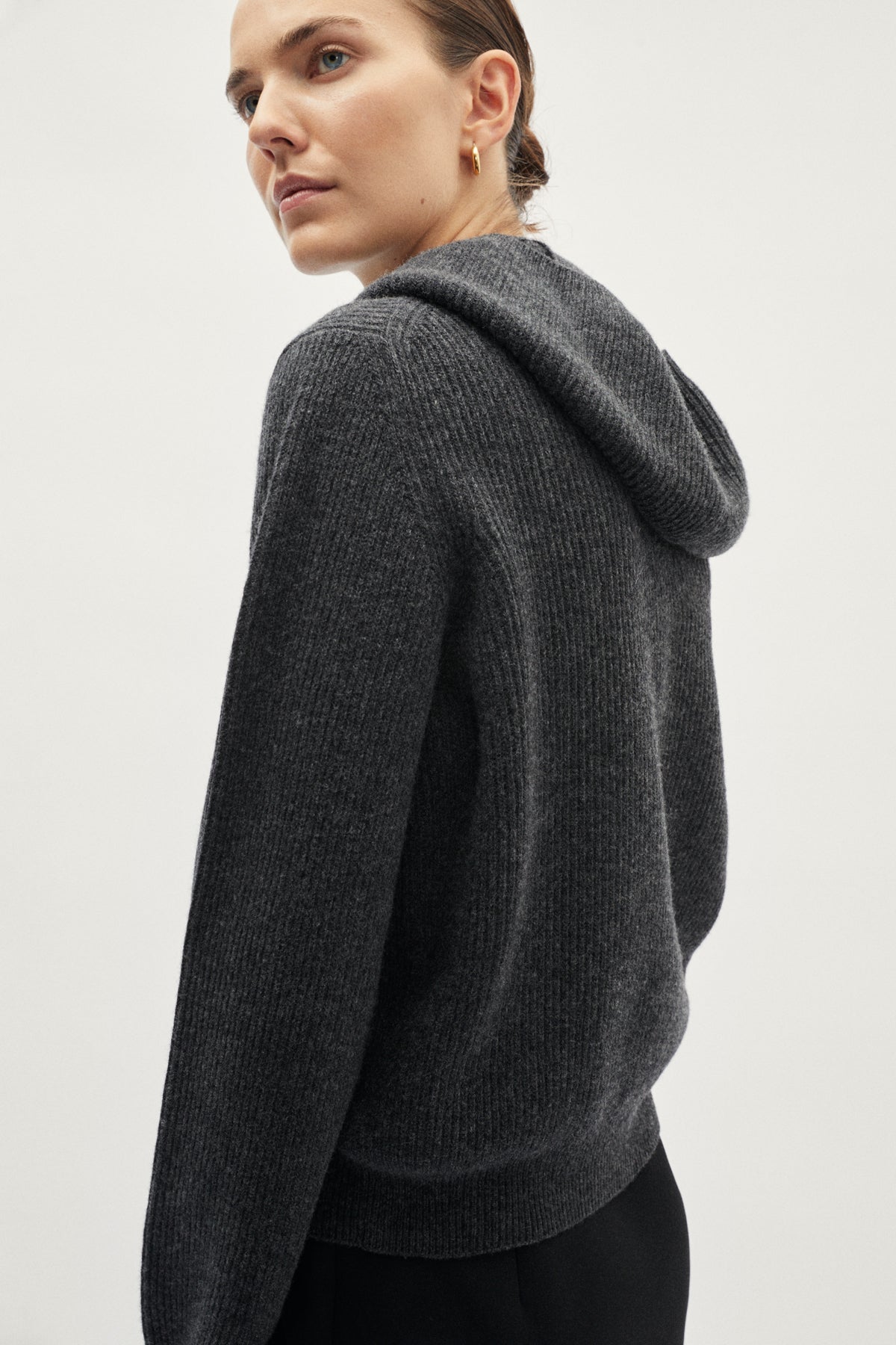 The Woolen Ribbed Hoodie - grey