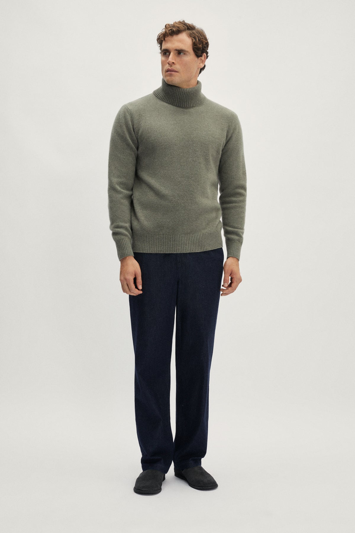 The Woolen Roll-Neck - dust green