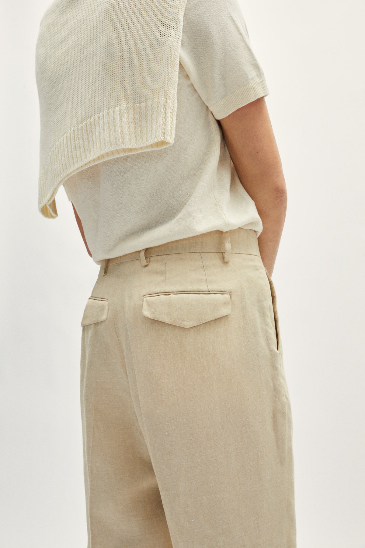 the linen twill trousers ecru