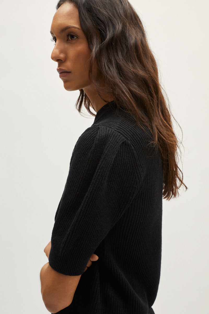 Black | The Linen Cotton Ribbed T-Shirt with pinces