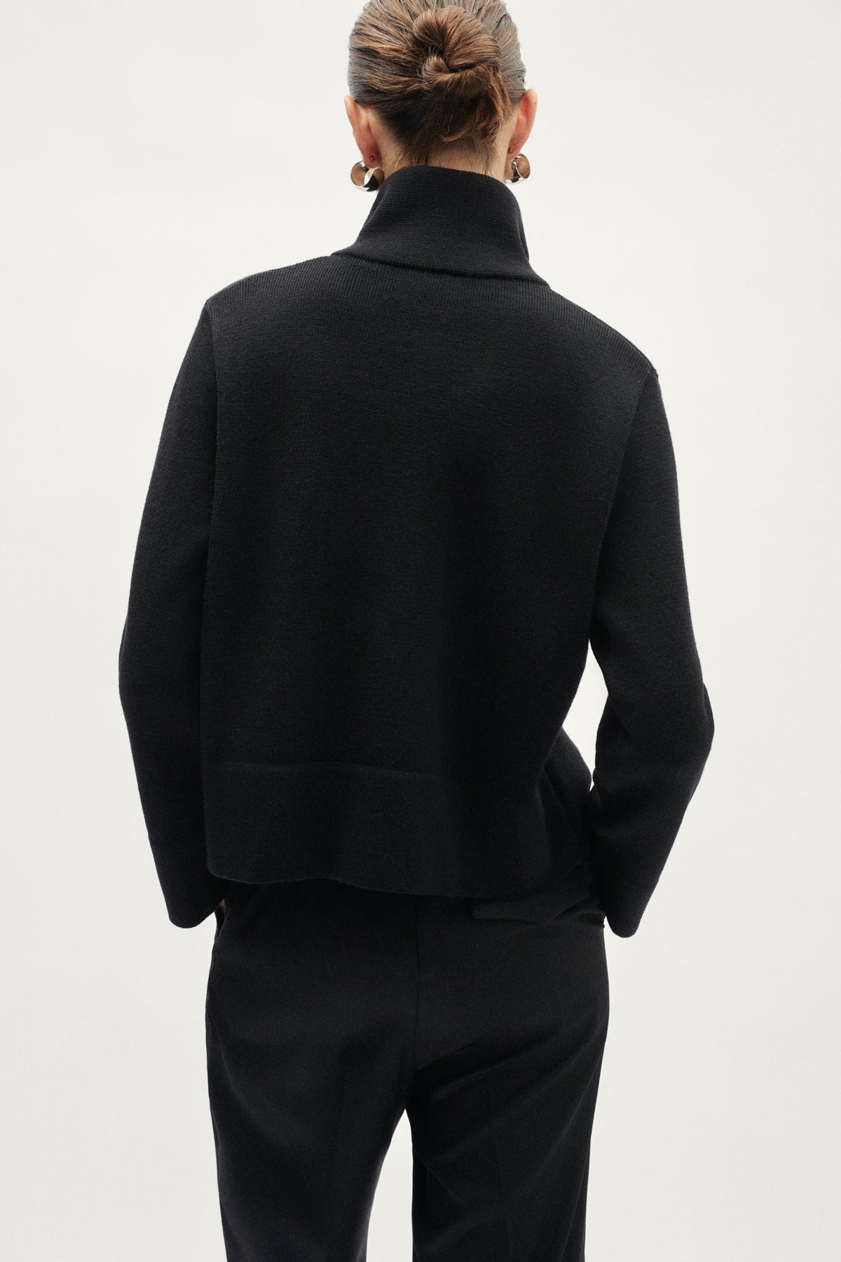 The Merino Wool Full-zip jacket - black