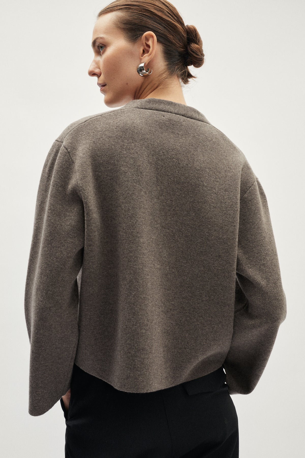 The Woolen Sleek Jacket - taupe