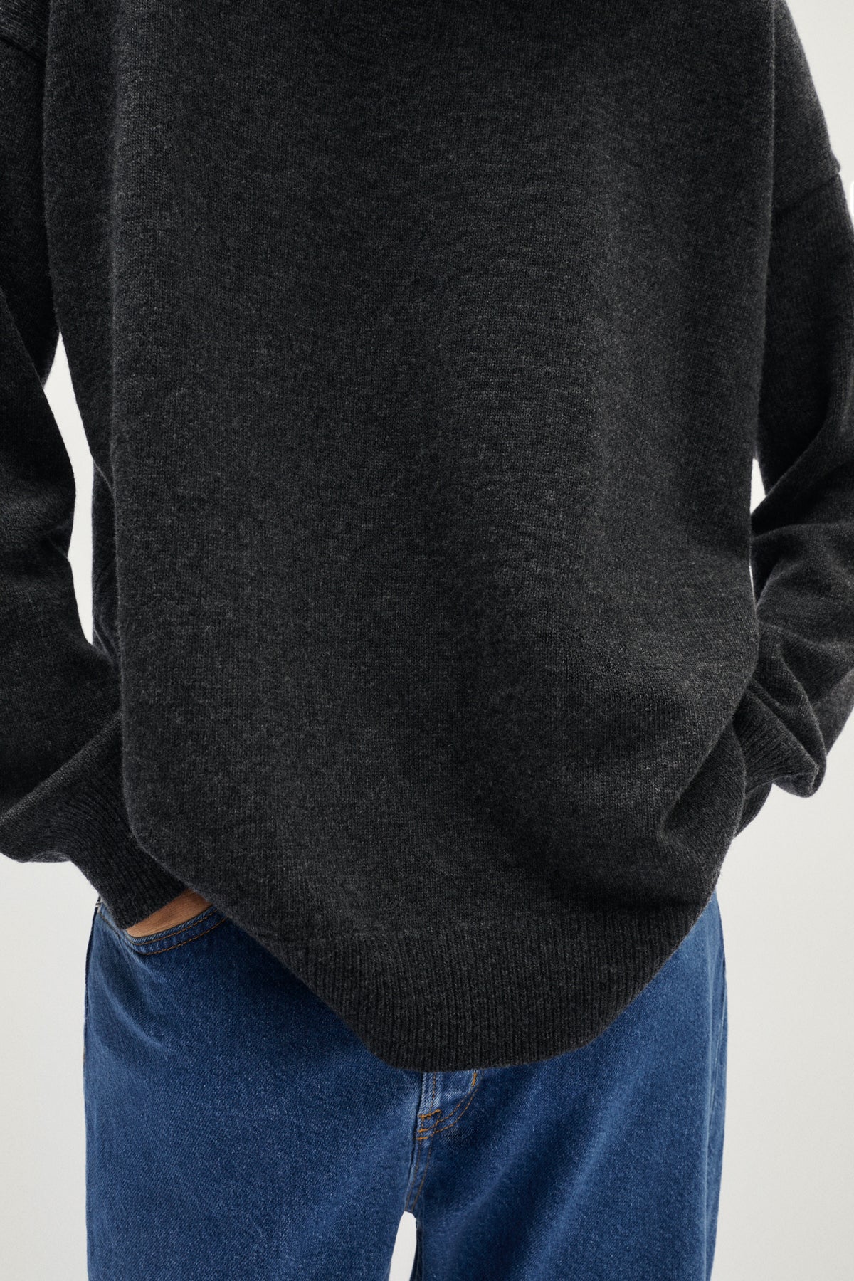 The Woolen medium-weight Oversize Sweater - grey