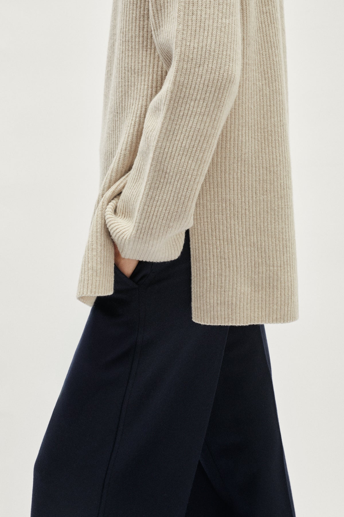 The Woolen Sleek High-neck