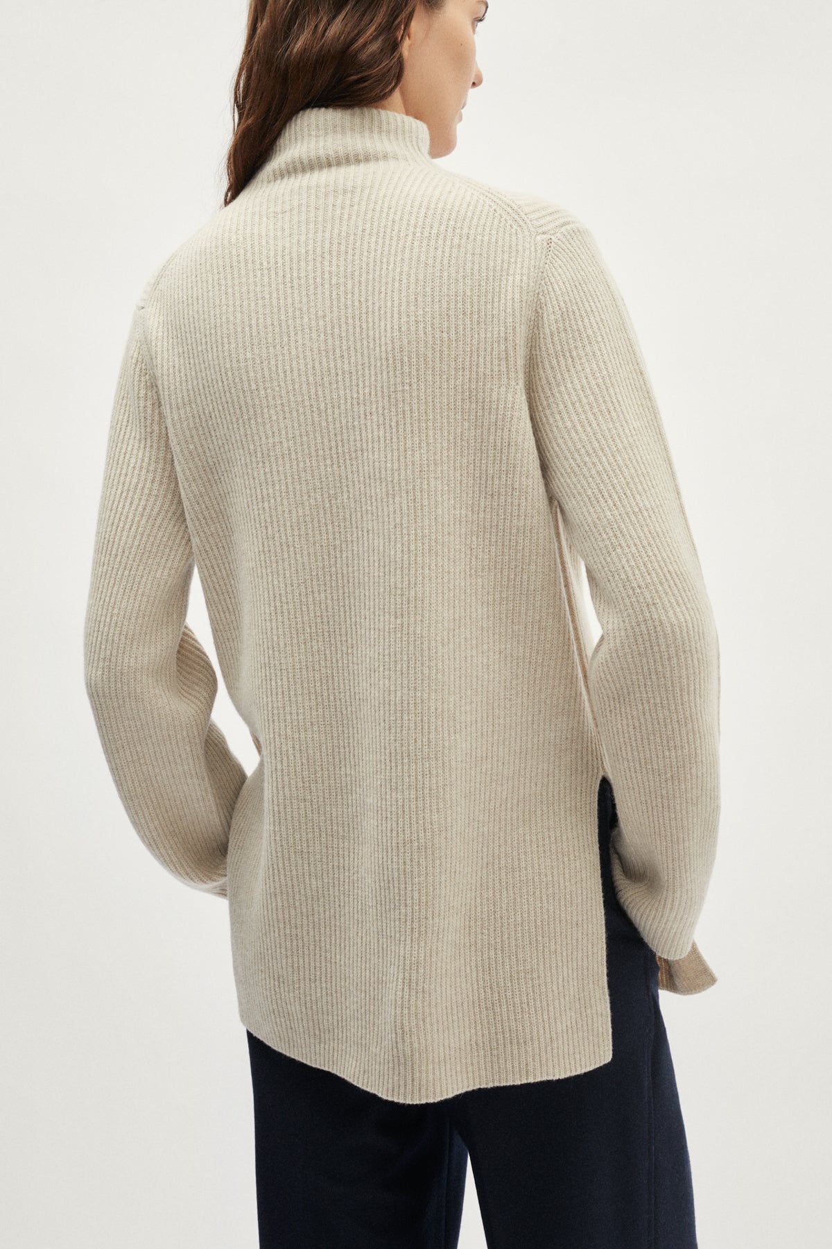 The Woolen Sleek High-neck