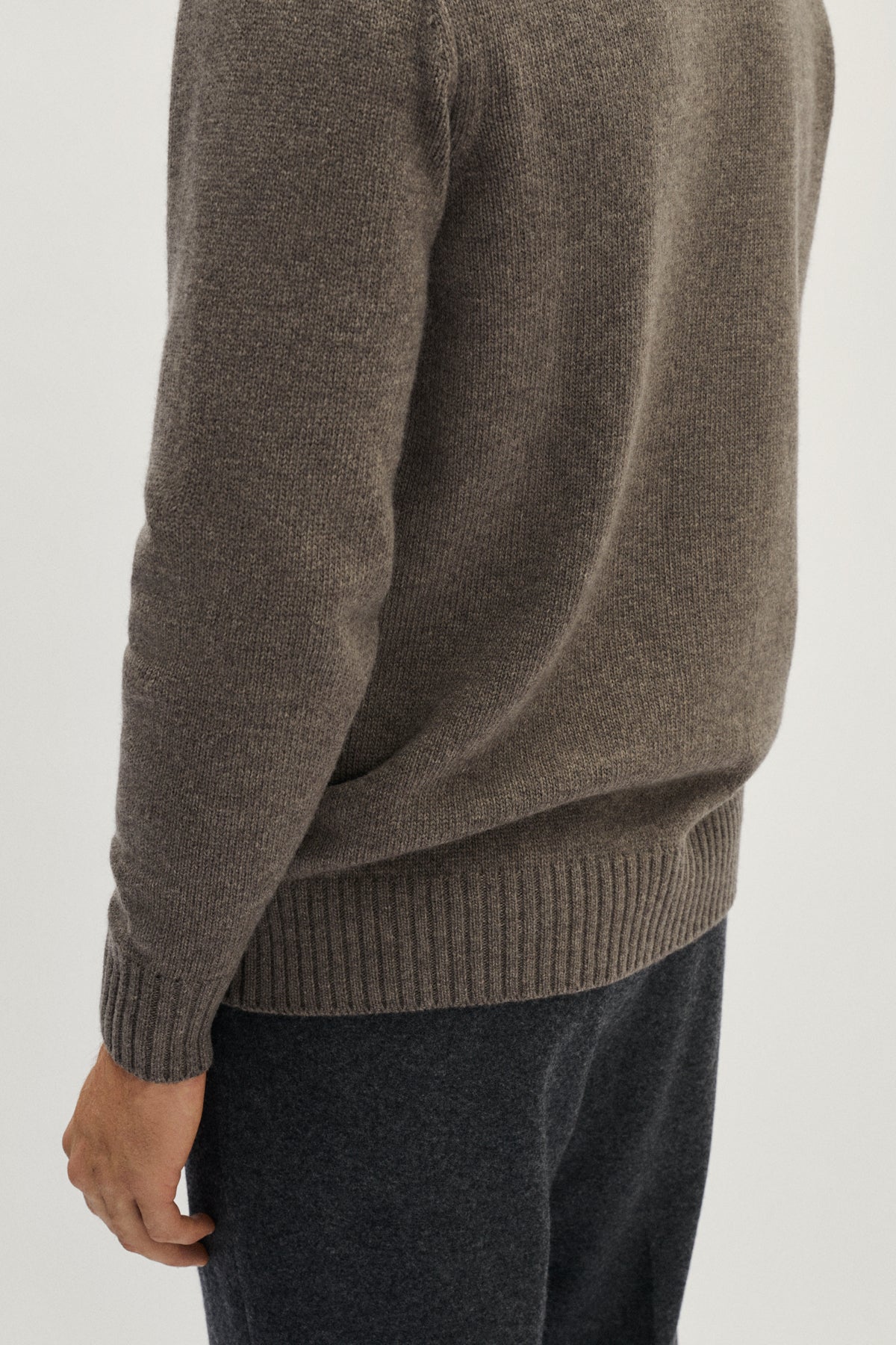 The Woolen Sweater - taupe