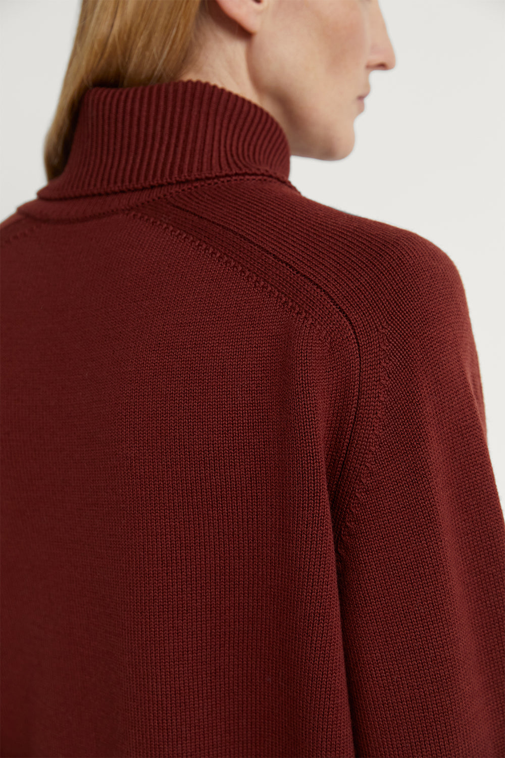 The Merino Wool Boxy With Special High Neck Tuscan Red