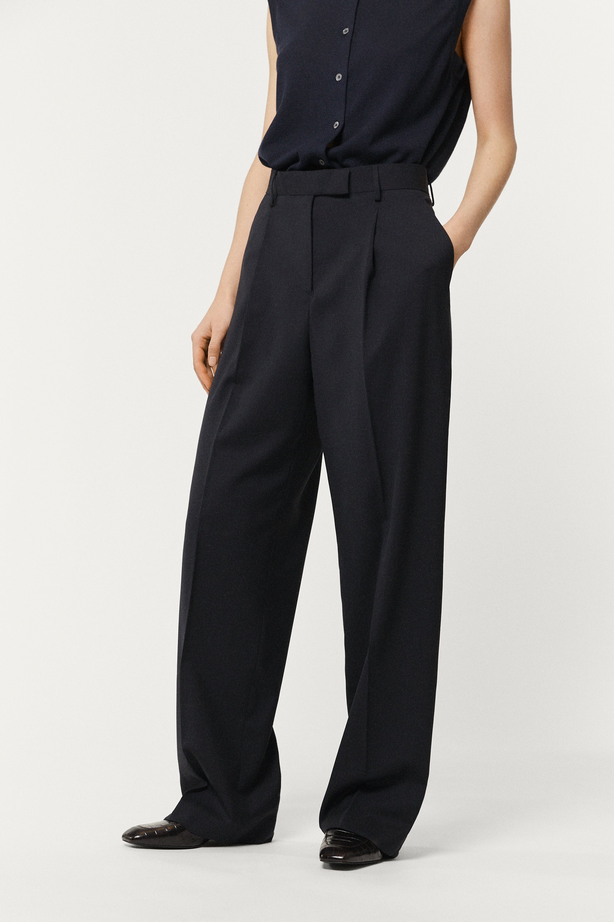 The Cool Wool Tailored Pants with Pinces