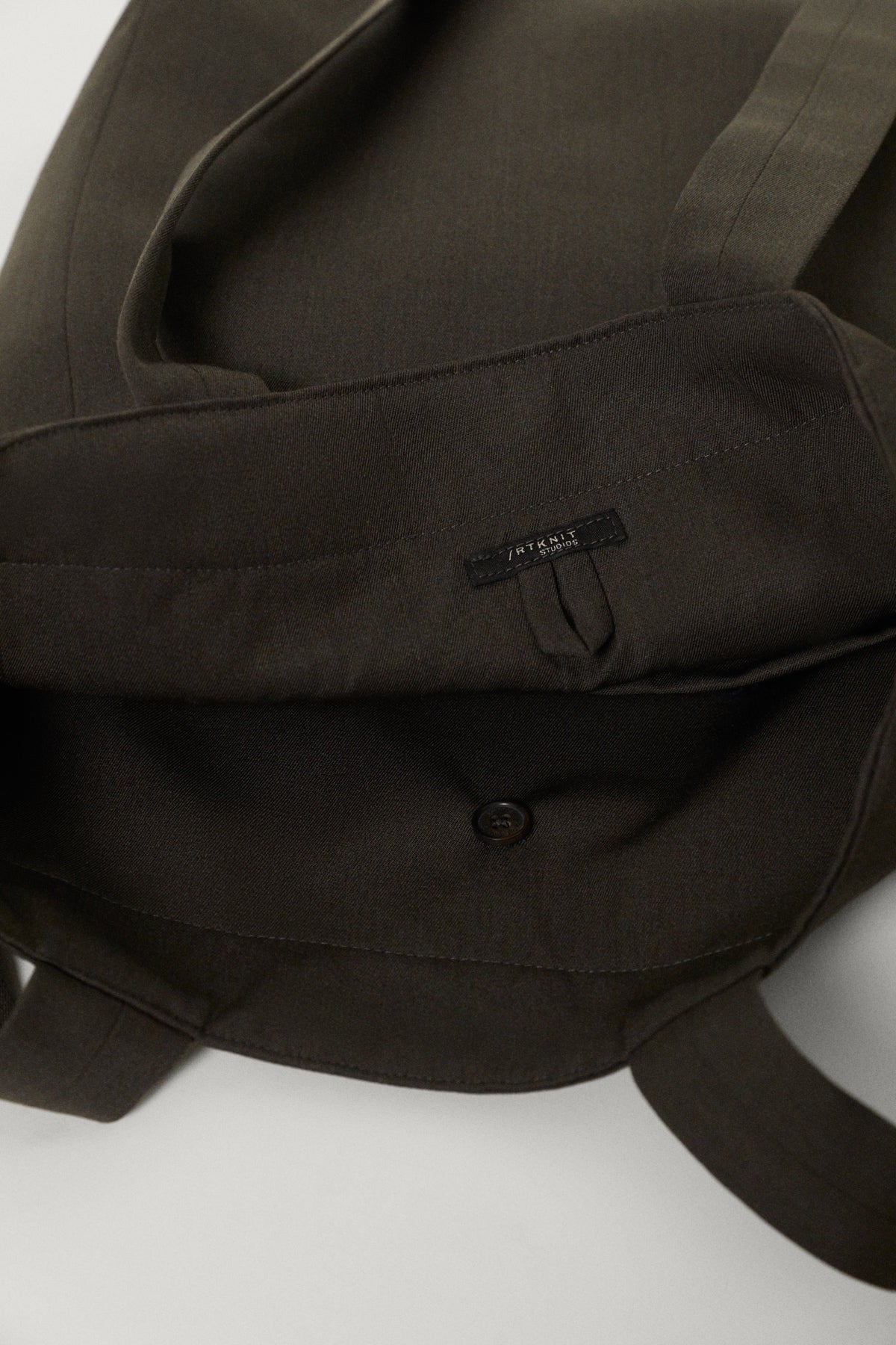 The Twill Wool Tote Bag dark green