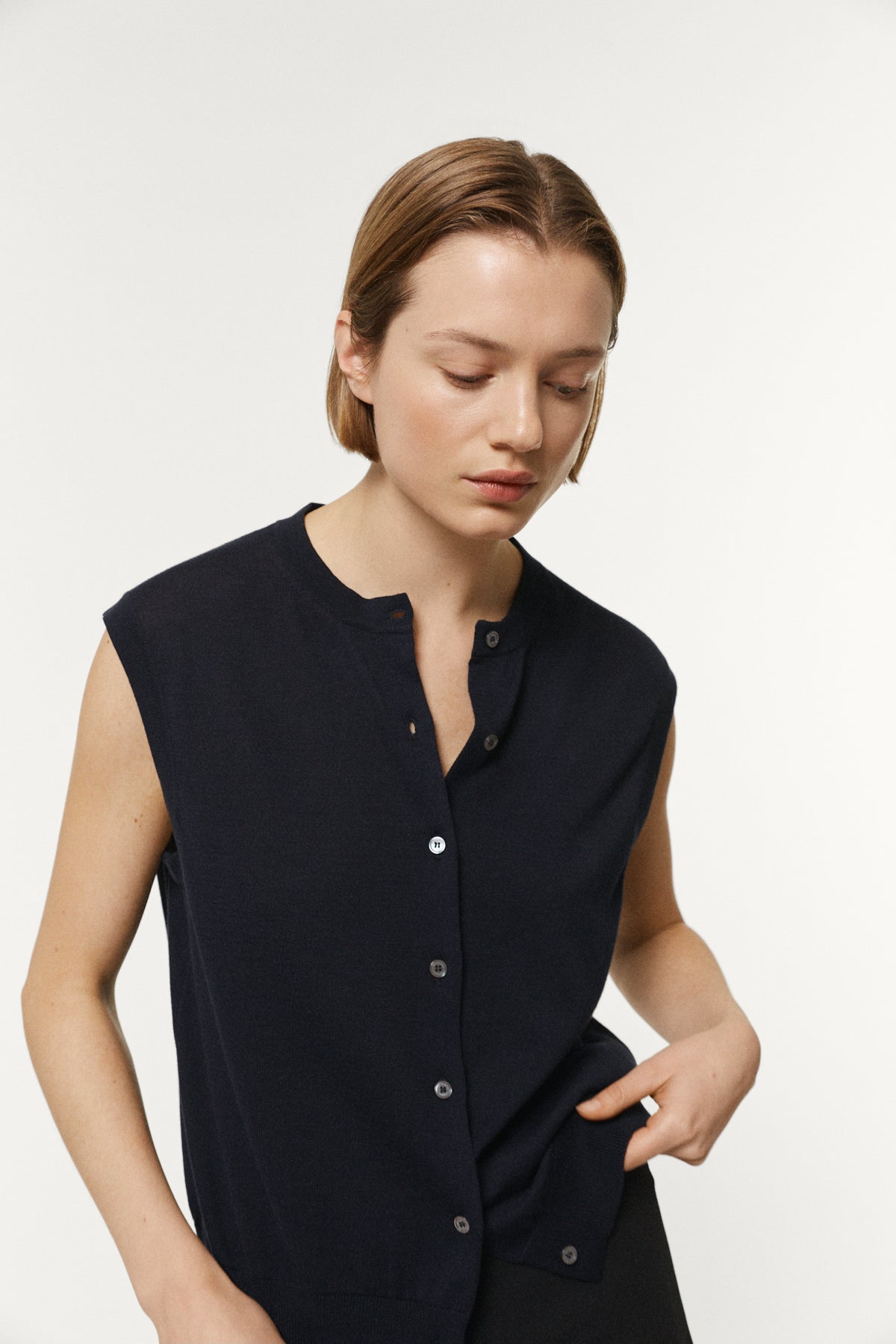 The Organic Cotton Buttoned Vest Deep Blue