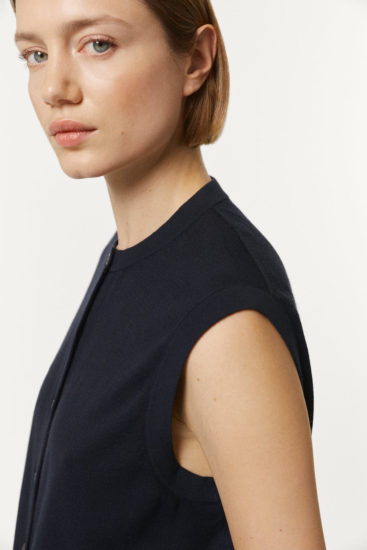 The Organic Cotton Buttoned Vest Deep Blue