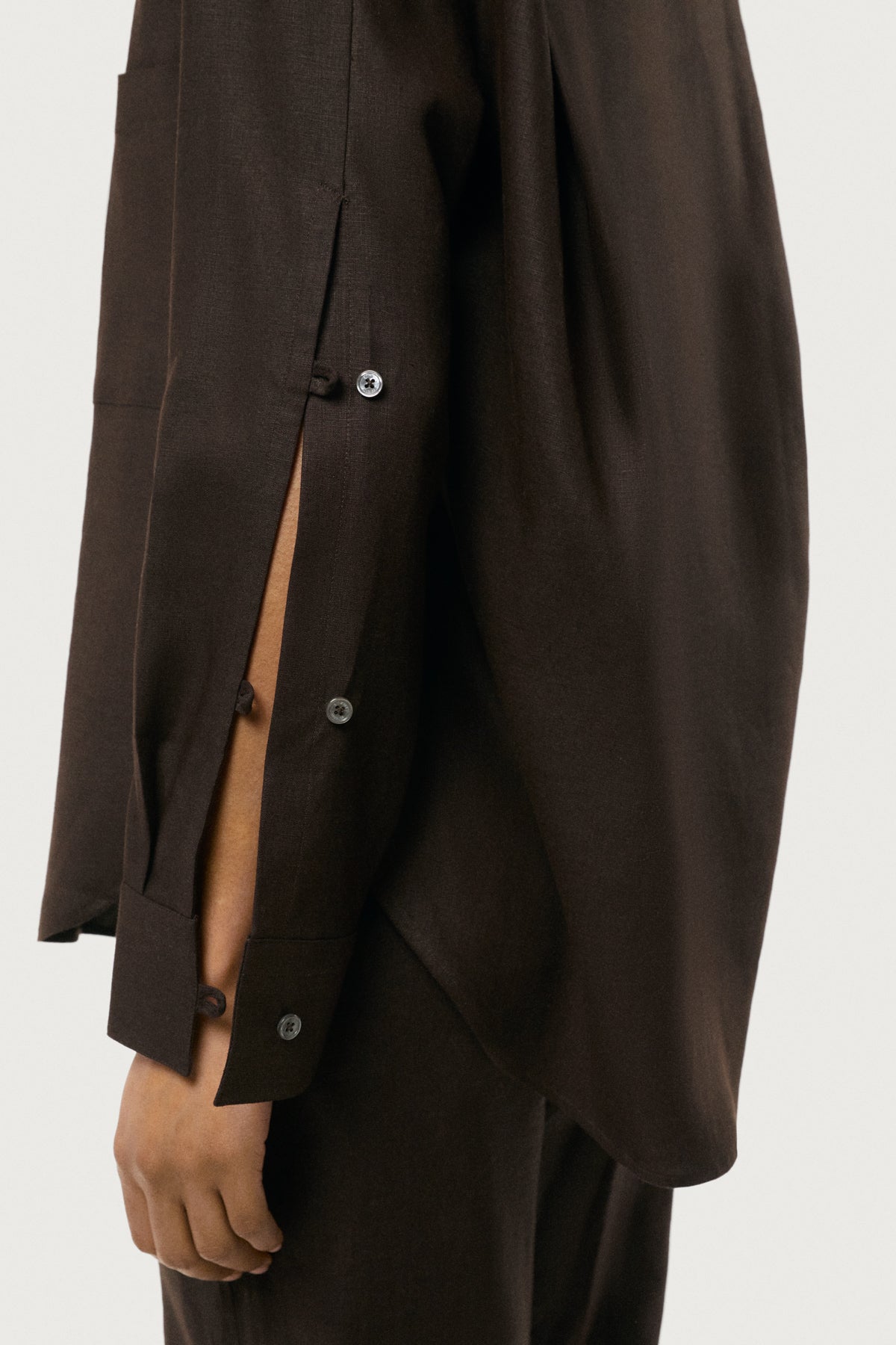 The Pure Linen Shirt brown