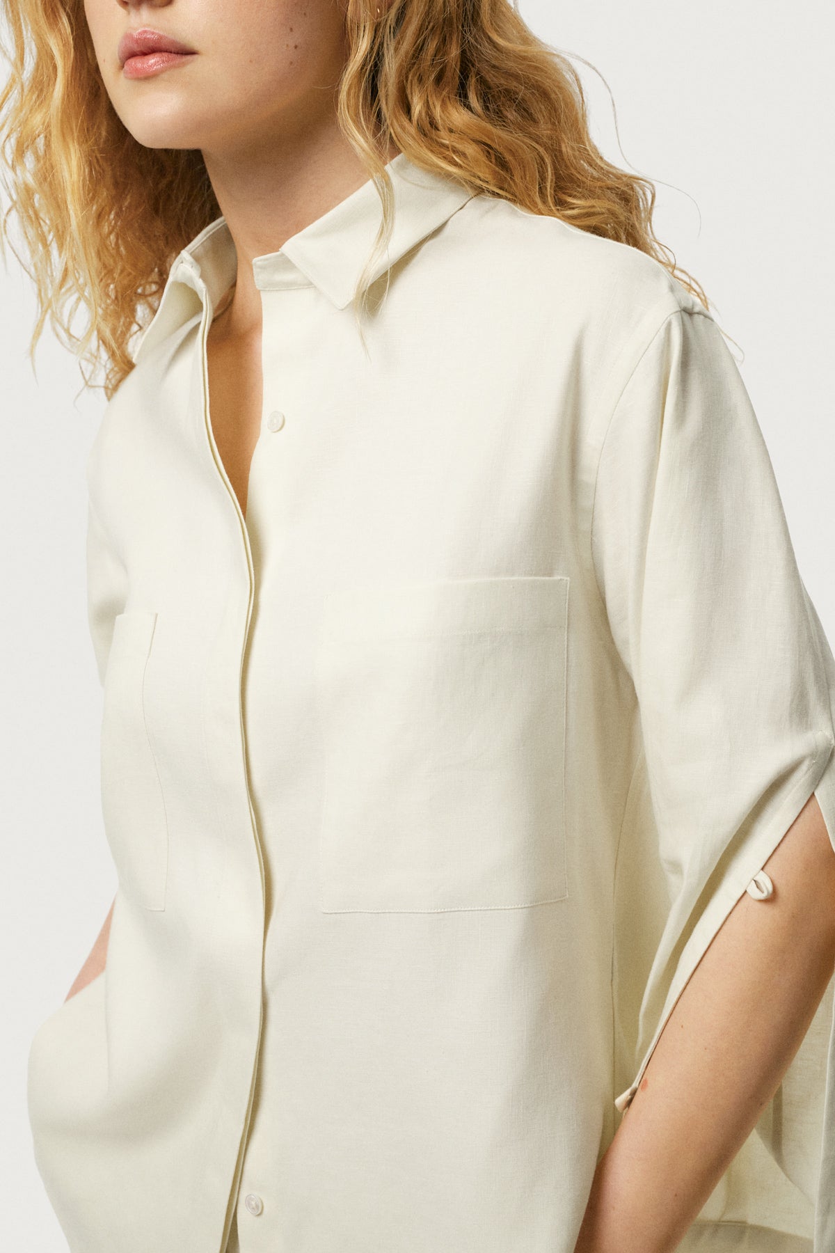 The Pure Linen Shirt - white