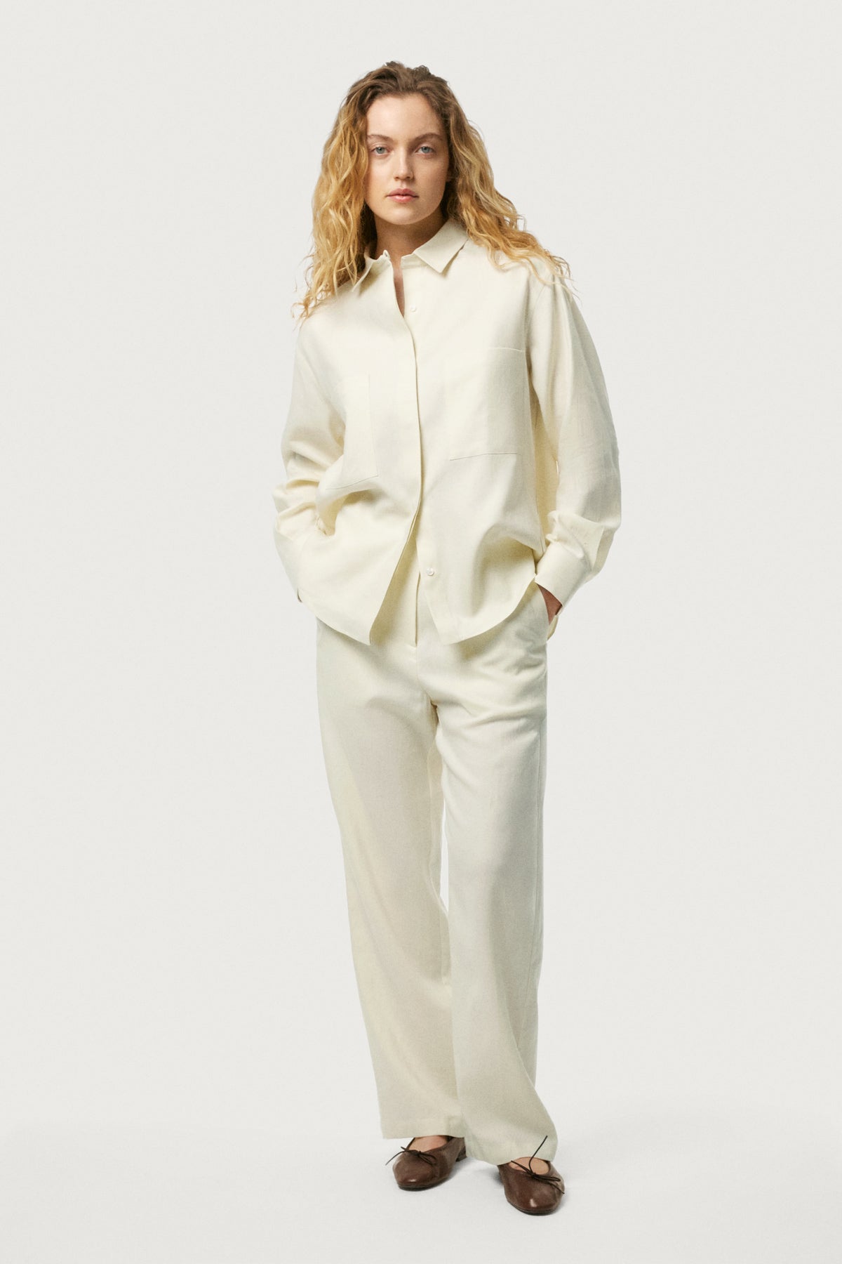 The Pure Linen Shirt - white
