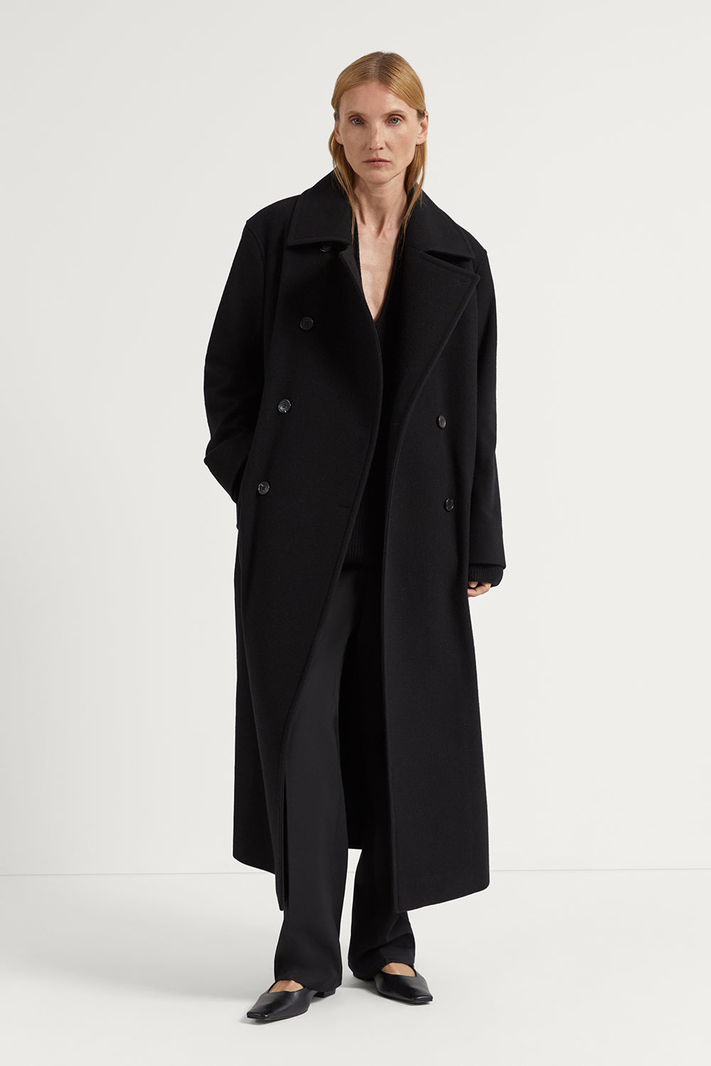 The Double-Breasted Wool Coat Black