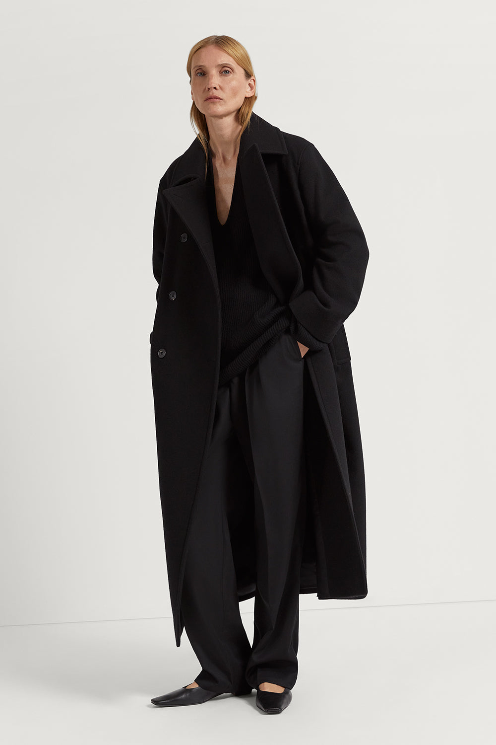 The Double-Breasted Wool Coat Black