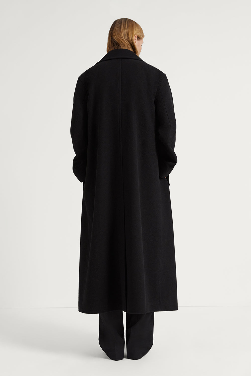 The Double-Breasted Wool Coat Black