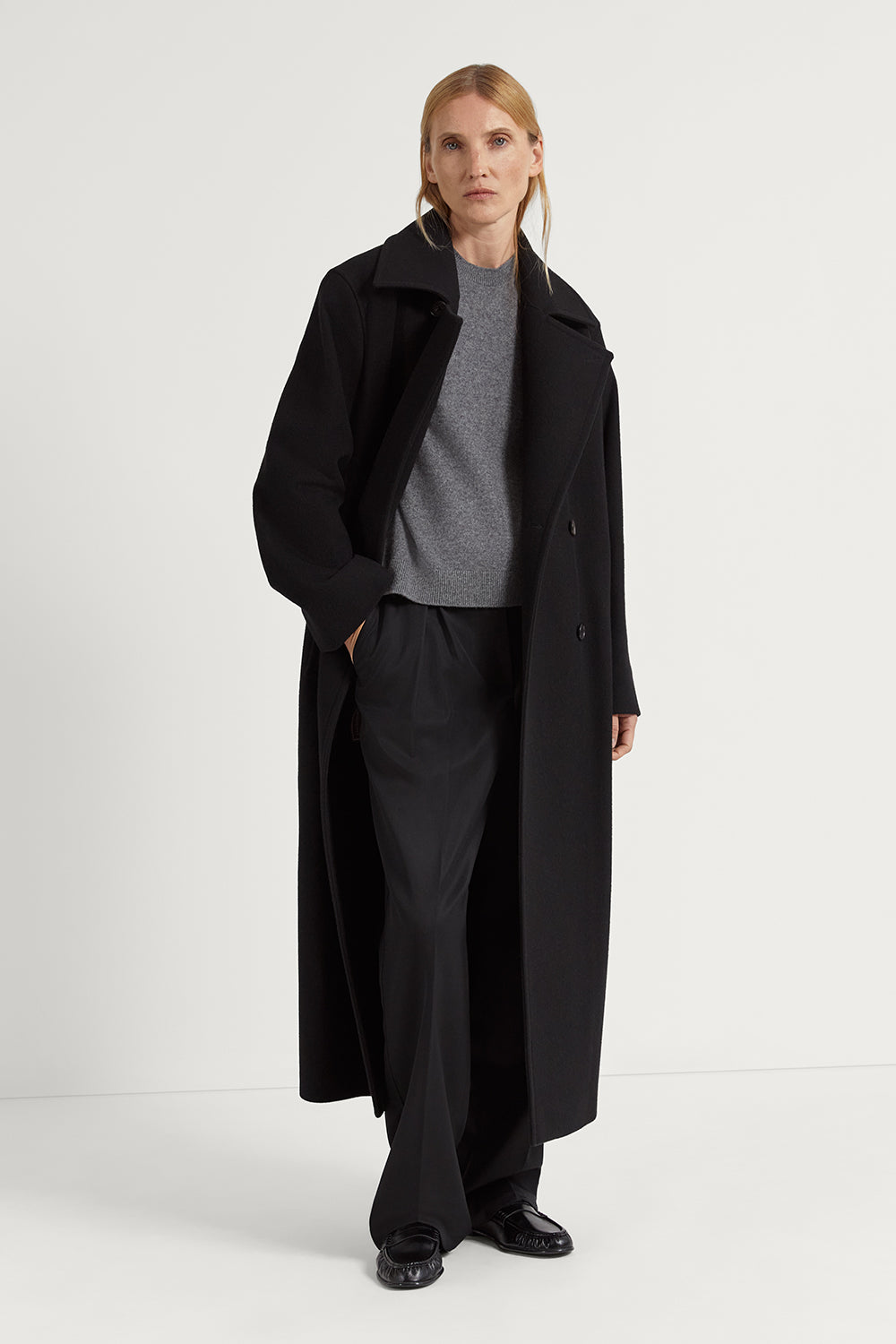 The Double-Breasted Wool Coat Black