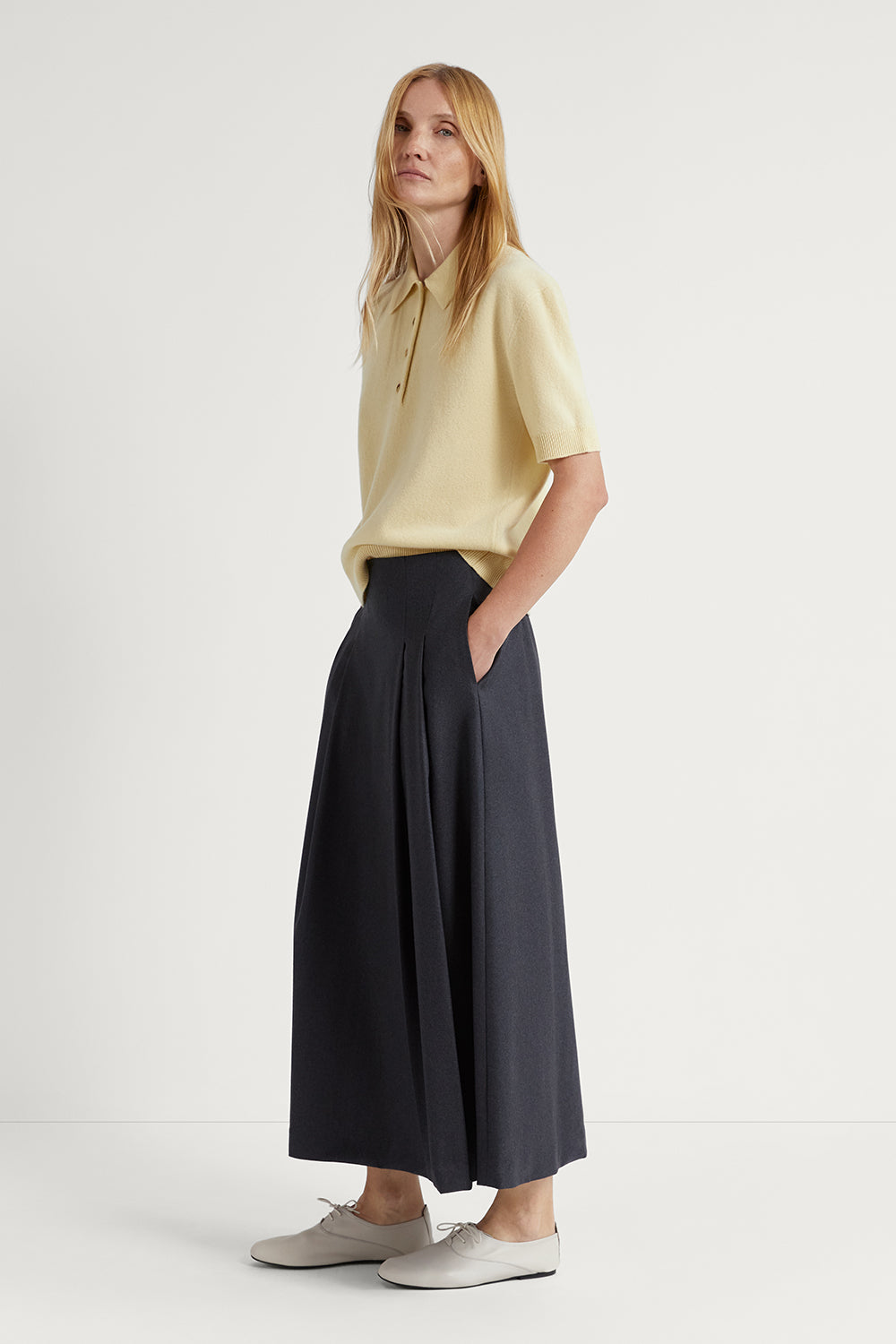 The Flannel Wool Pleated Skirt Anthracite Melange