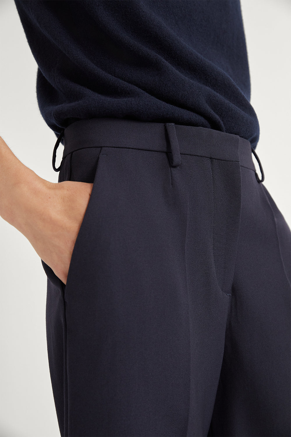 The Wool Gabardine Wide Leg Bermuda Navy Blue