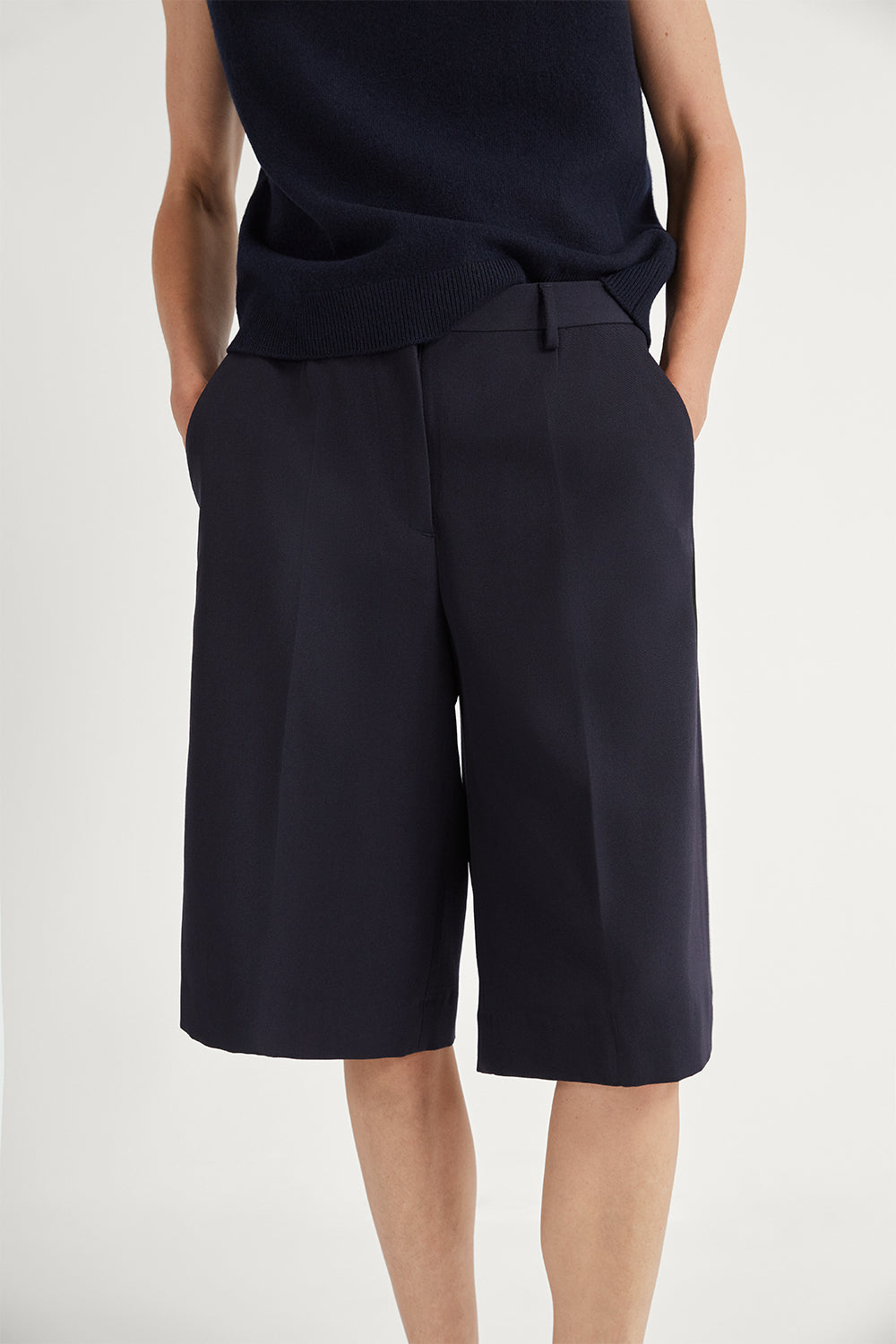 The Wool Gabardine Wide Leg Bermuda Navy Blue