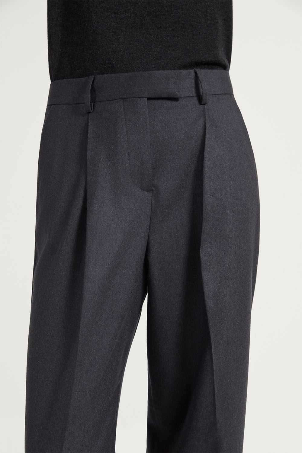 The Flannel Tailored Pants With Pleats Anthracite Melange