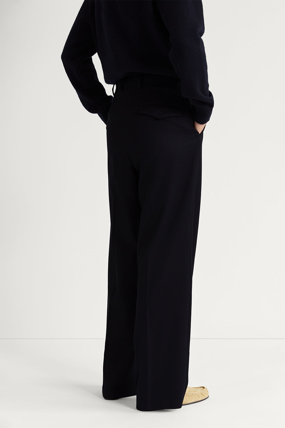 The Flannel Tailored Pants With Pleats Dark Blue