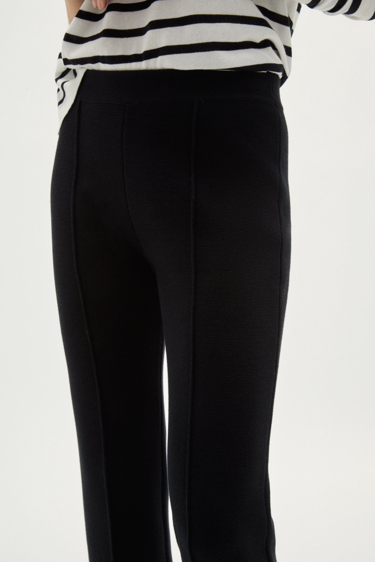 the organic cotton straight leg pants 2 black