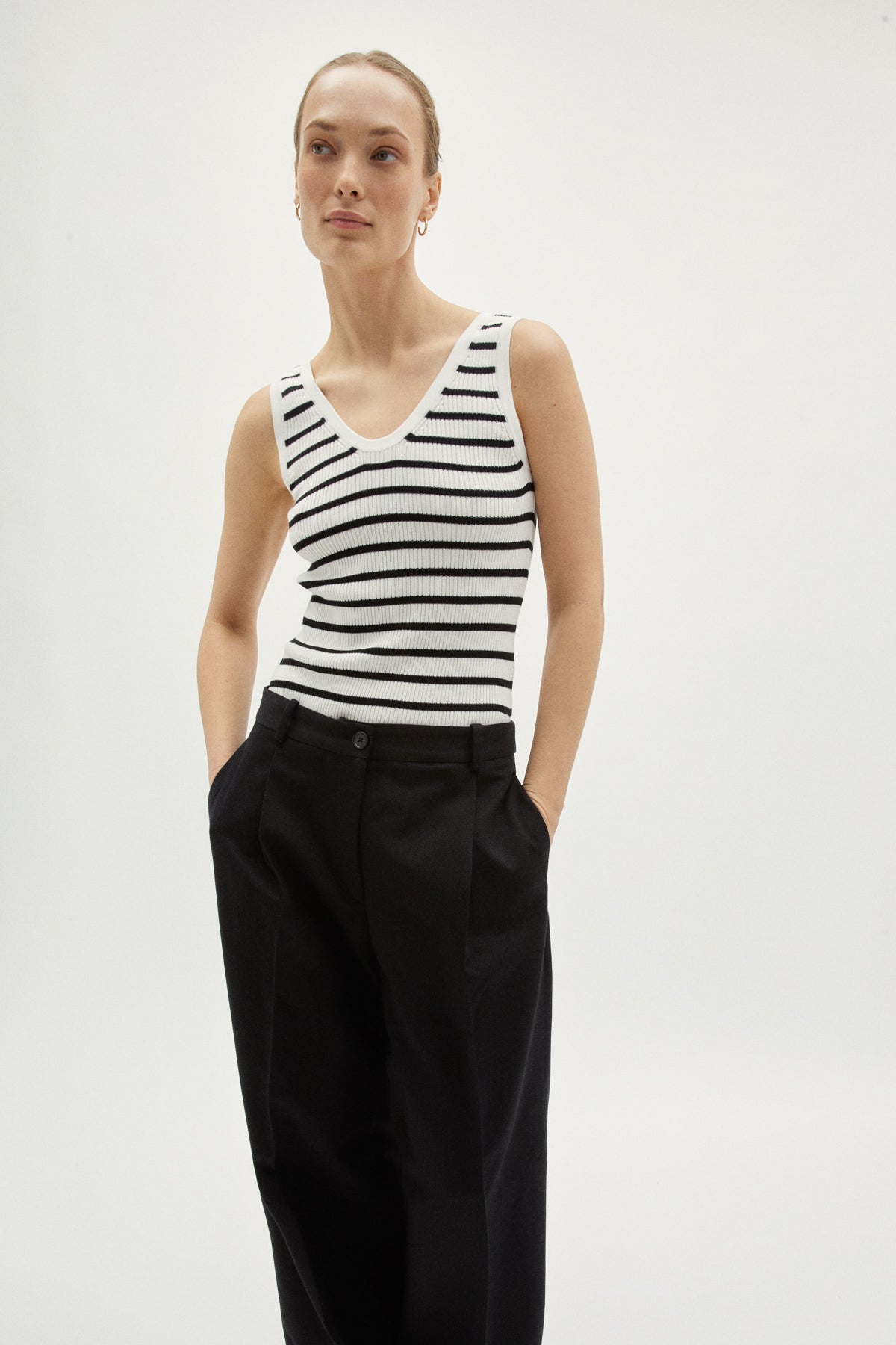 the organic cotton ribbed v neck tank top stripes