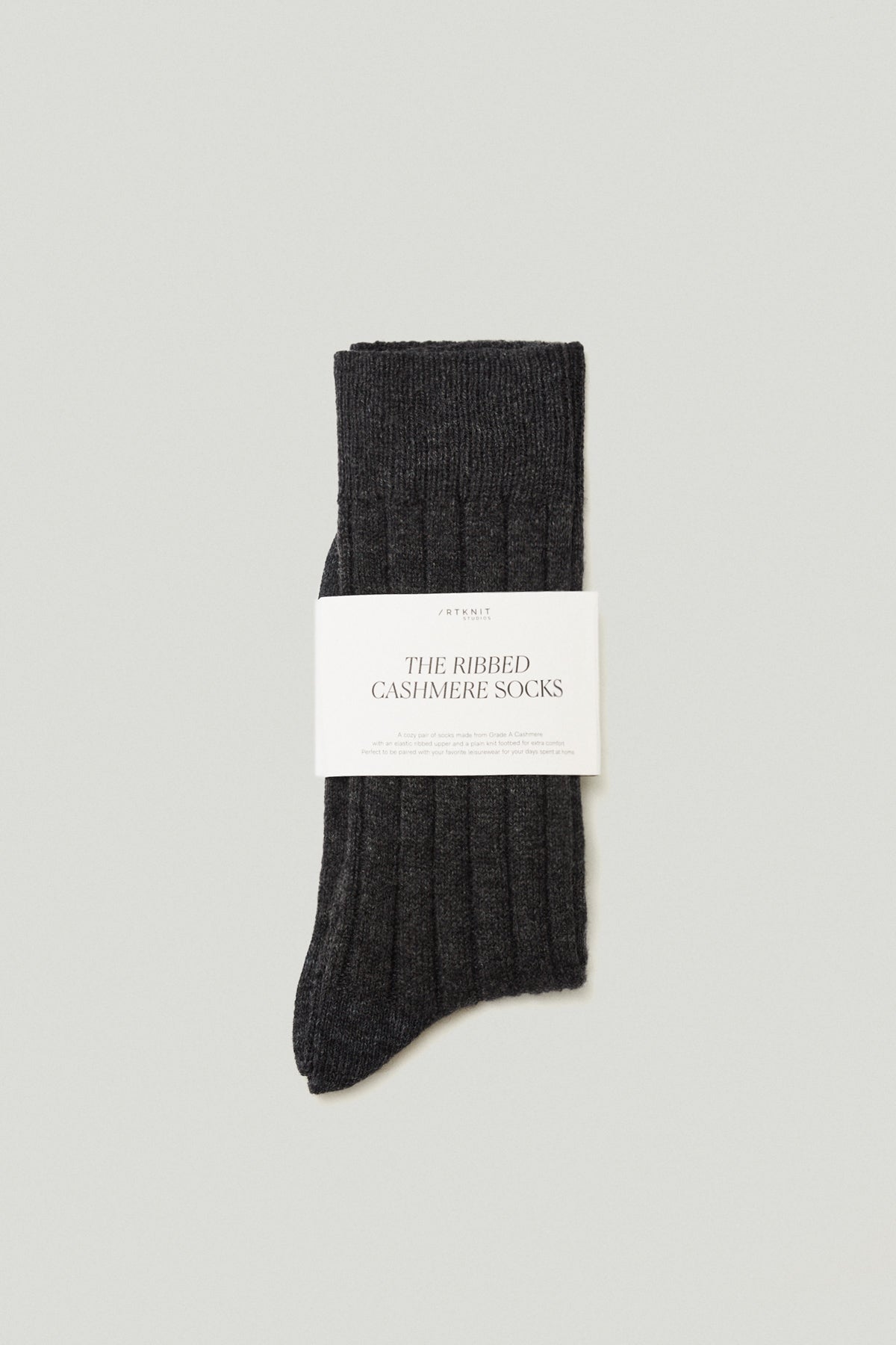 the cashmere ribbed socks charcoal grey